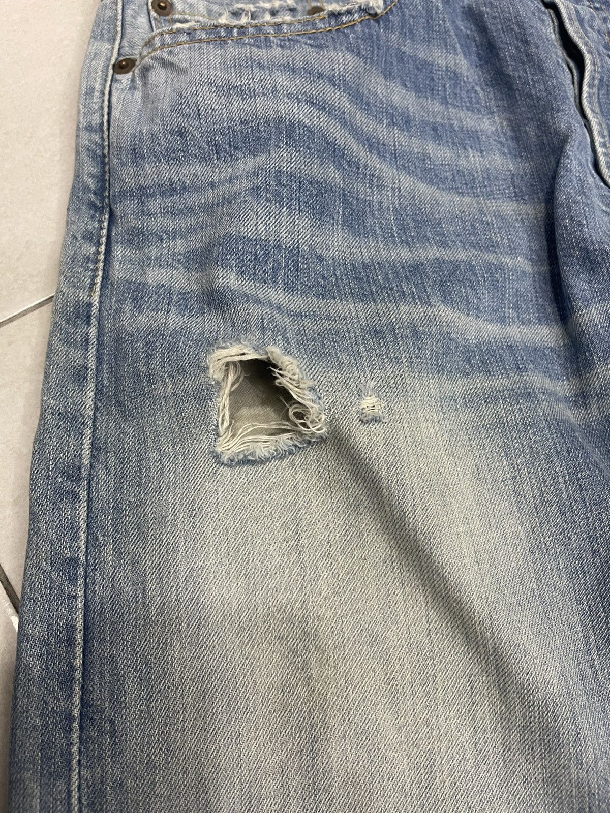 Levi's Vintage Levi's 501 Distressed Jeans |Light Wash | Button Fly Size US 33 - 4 Thumbnail