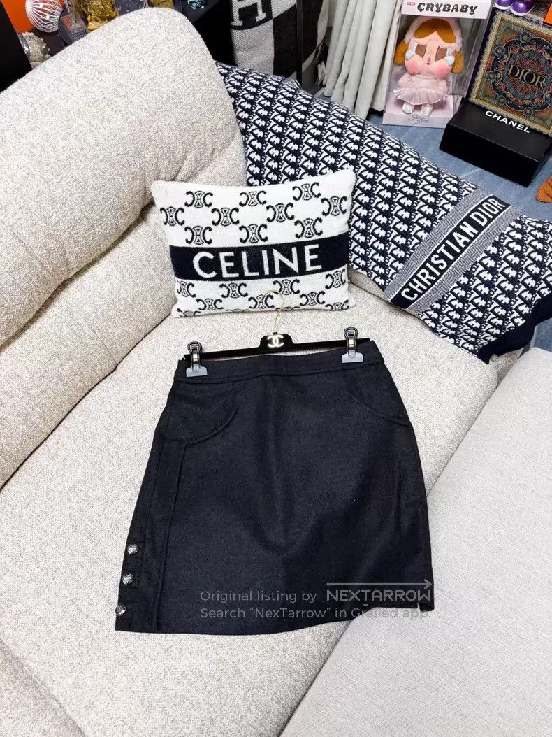 Chanel Chanel 11A dark gray wool skirt Size 25" / US 0 / IT 36 - 1 Thumbnail