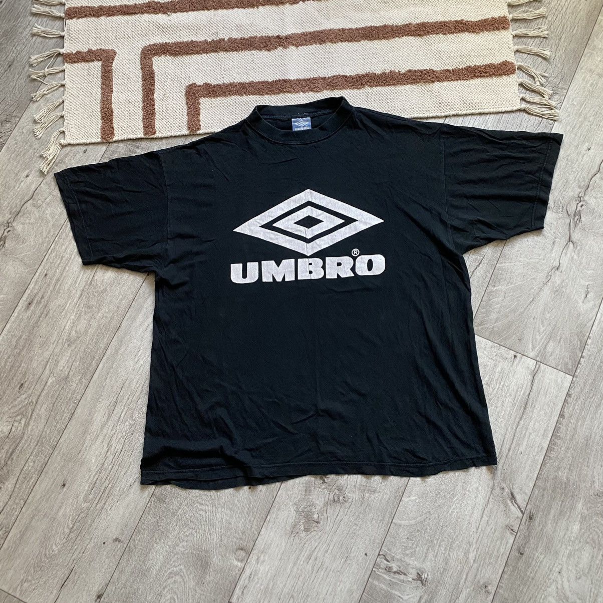 umbro vetements コラボ　ロンT Umbro × Vetements | Grailed