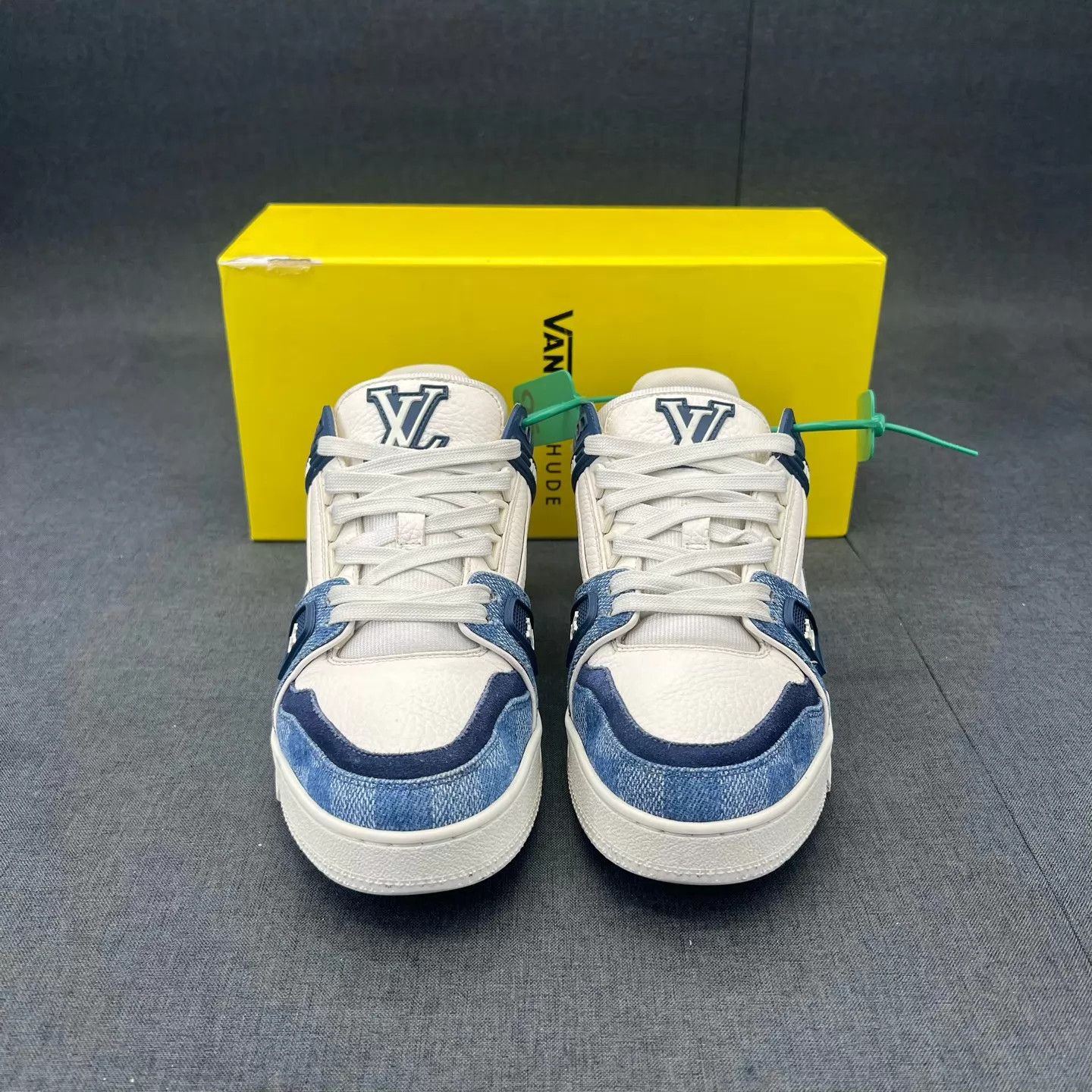 Louis Vuitton LV Trainer White Blue Damier 37.5 Worn 2x With Box Size US 7 / IT 37 - 4 Thumbnail