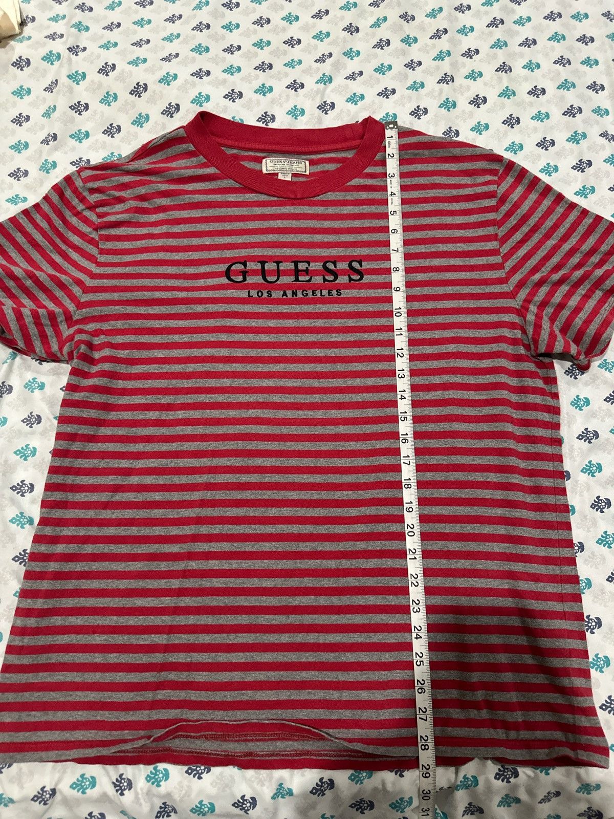 Guess Red & White Striped Guess T-Shirt Size US L / EU 52-54 / 3 - 5 Thumbnail