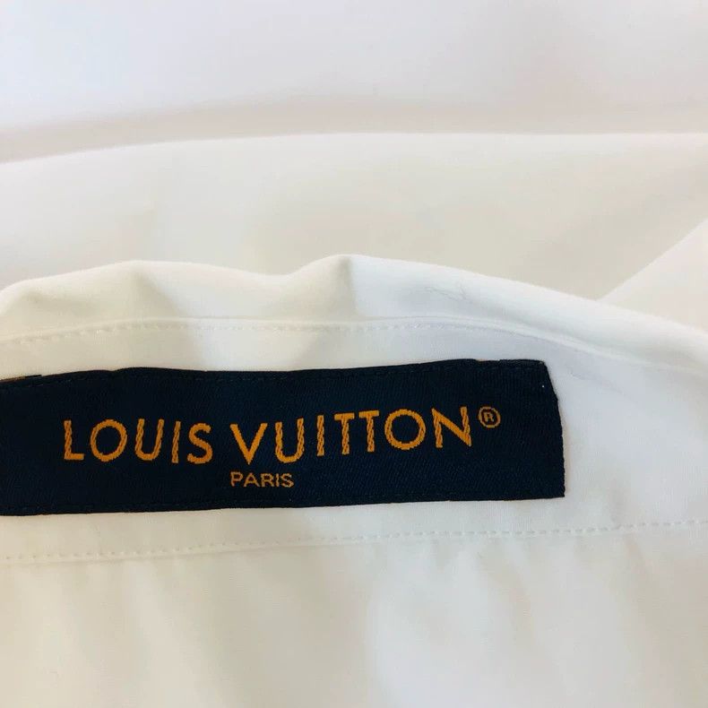 Louis Vuitton Louis Vuitton 25 Embossed logo Short Sleeve Shirts Size US M / EU 48-50 / 2 - 6 Thumbnail