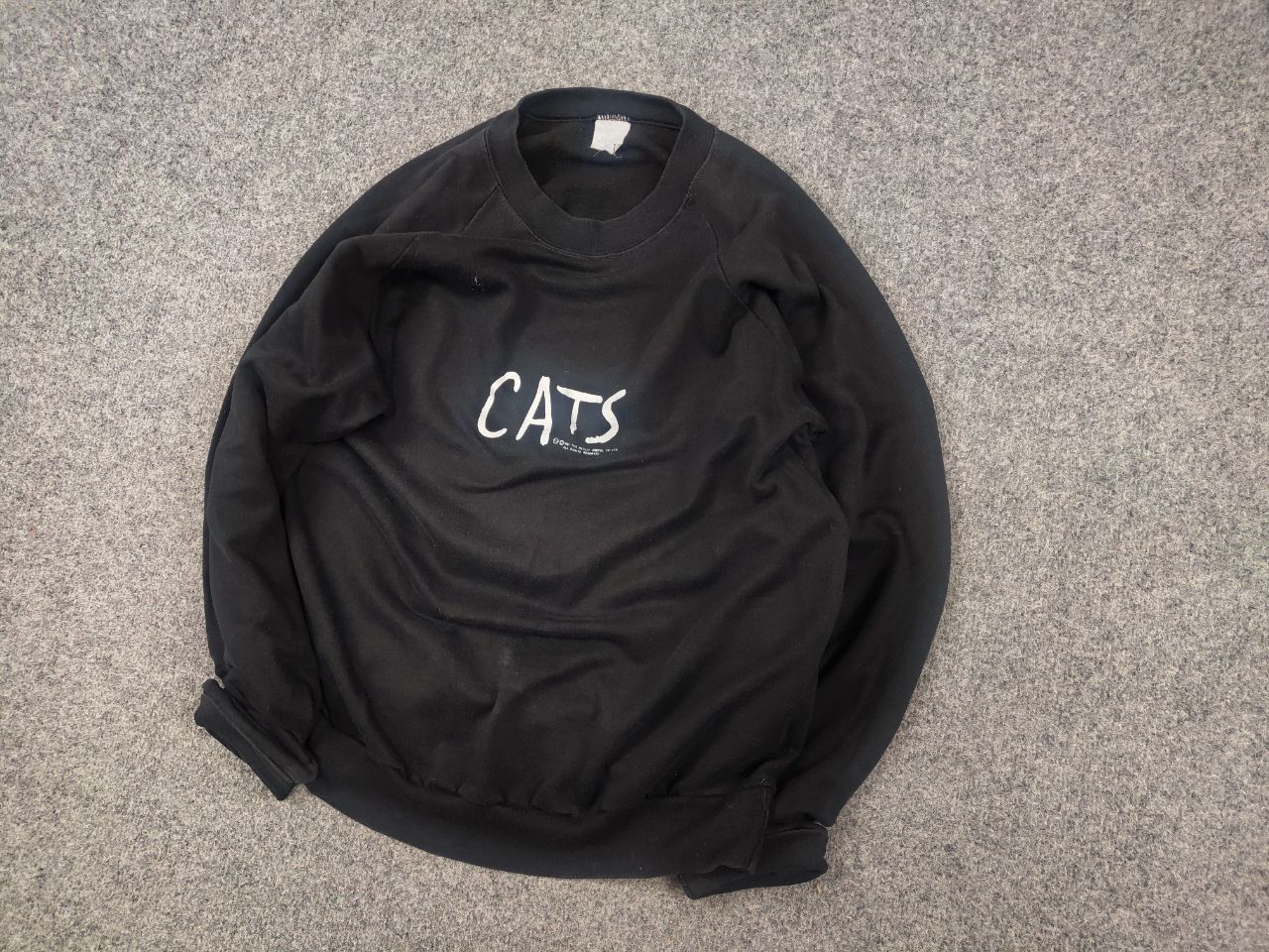 Vintage Vintage 1981 Cats Black Crewneck Sweatshirt Musical Graphic Size US L / EU 52-54 / 3 - 3 Thumbnail
