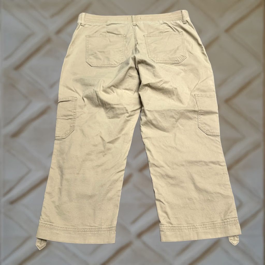 Lee VINTAGE Lee Relaxed Fit Mid Rise Cargo Capri Cropped Pants Womens M Khaki Cotton Size 32" / US 10 / IT 46 - 1 Thumbnail