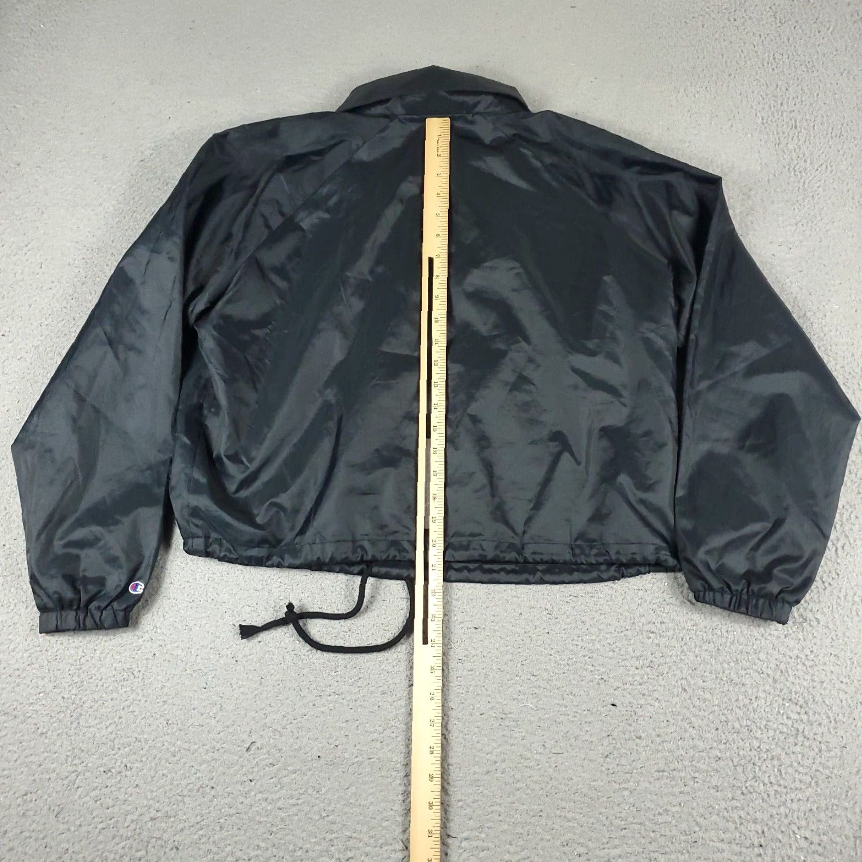 Champion Champion Windbreaker Jacket Womens XL Black Full Zip Up Pockets Logo Regular Coat Style American Modern Sports Womens Size XL / US 12-14 / IT 48-50 - 7 Thumbnail