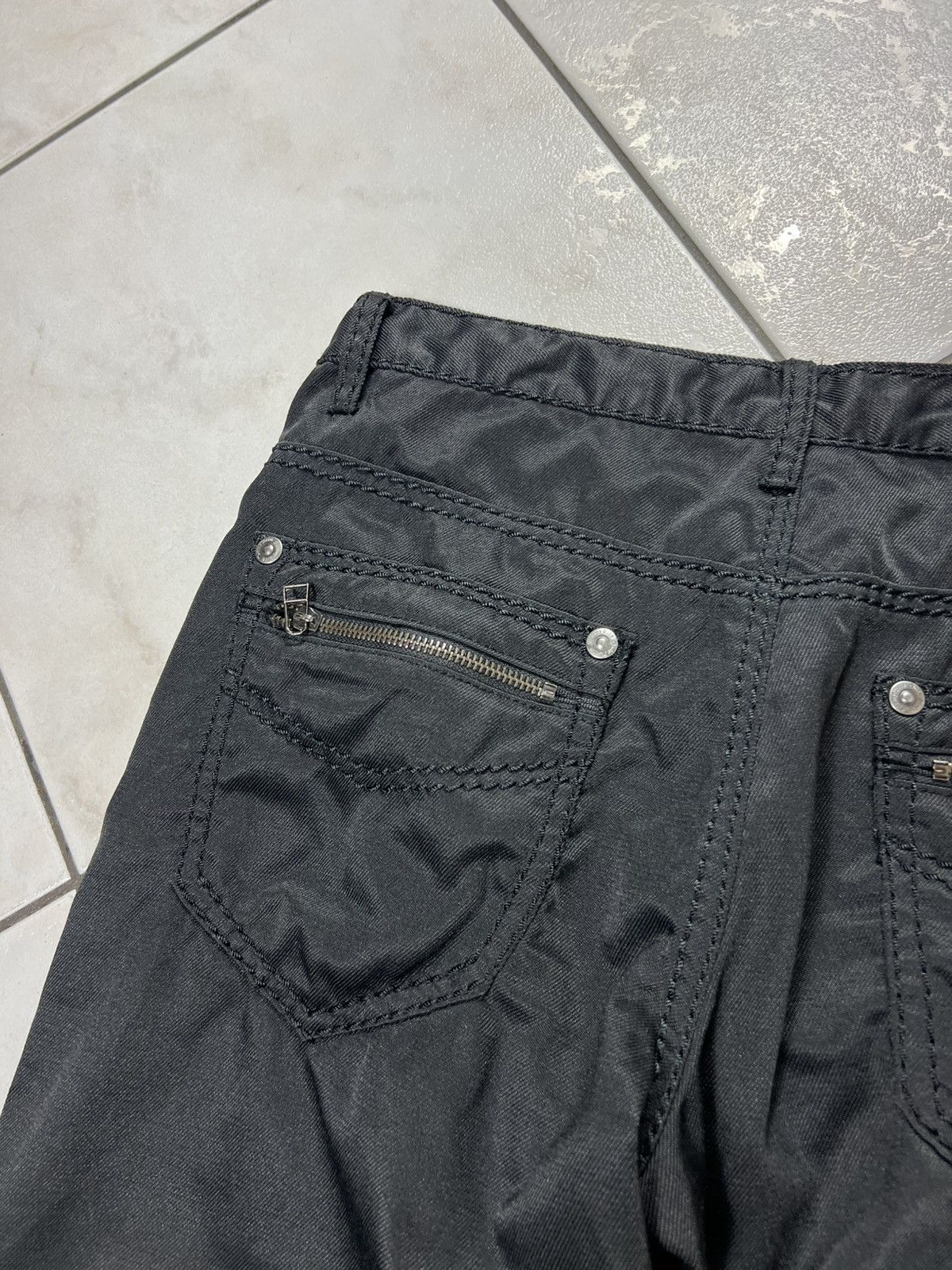 True Religion Vintage Dirty Denim y2k creased crumpled pants zip trousers Size US 32 / EU 48 - 17 Thumbnail