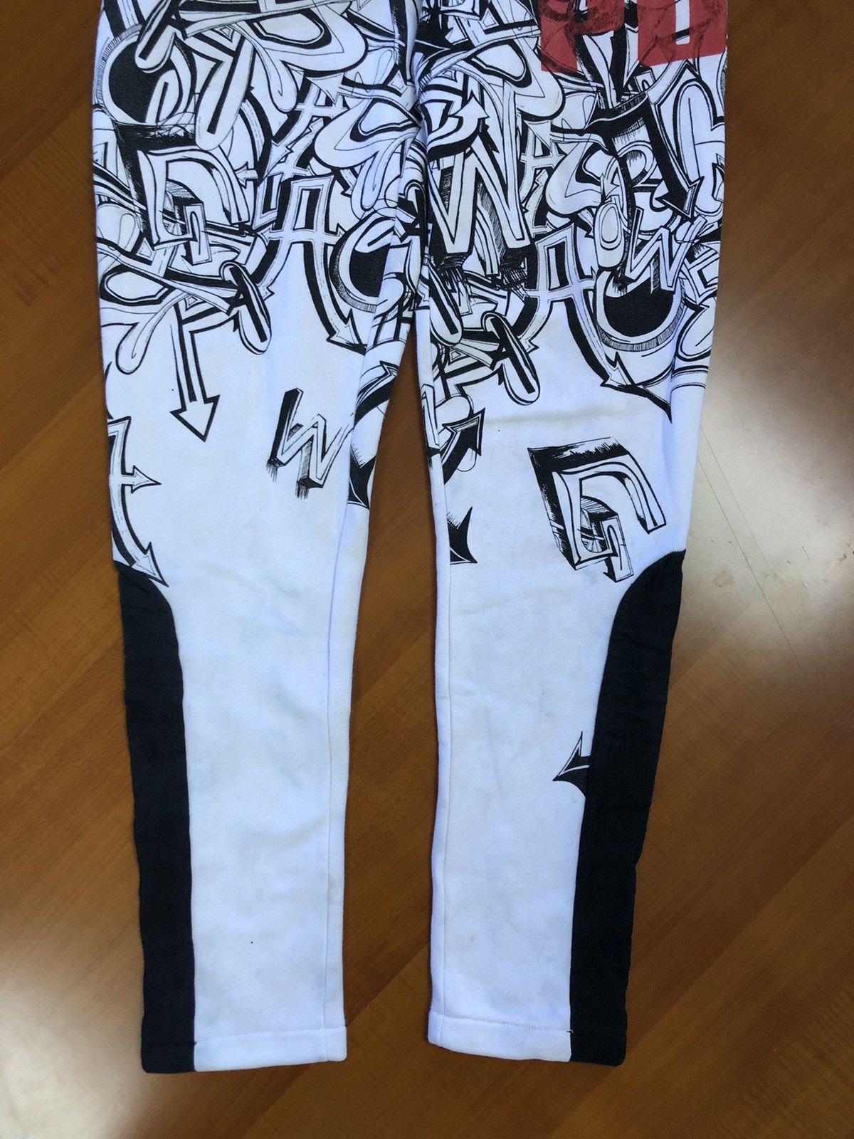 Asos Asos Graffiti Design Jogger Size 28" / US 6 / IT 42 - 8 Thumbnail