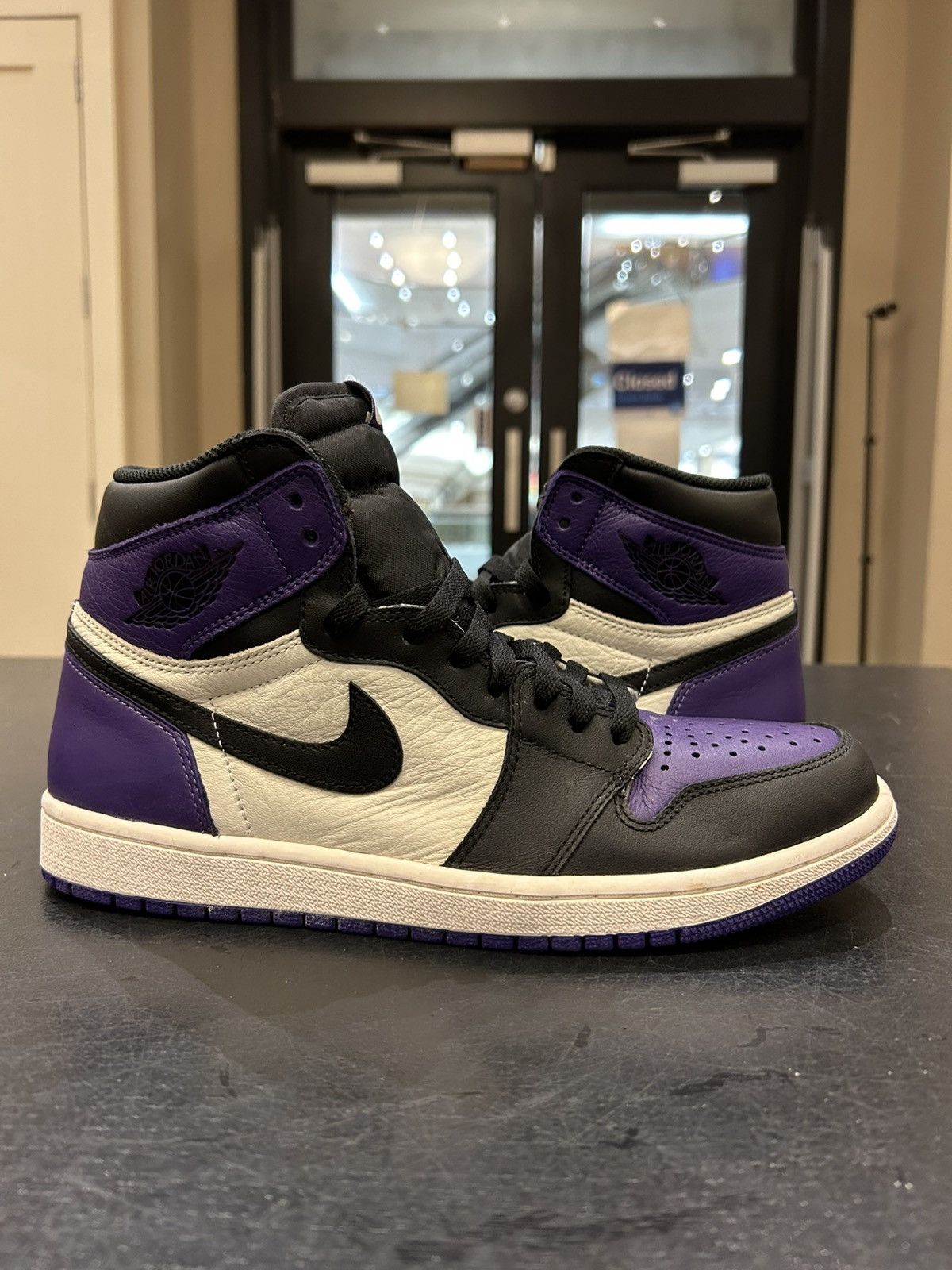 Jordan Brand Jordan 1 Retro ‘Court Purple’ Size US 10.5 / EU 43-44 - 1 Thumbnail
