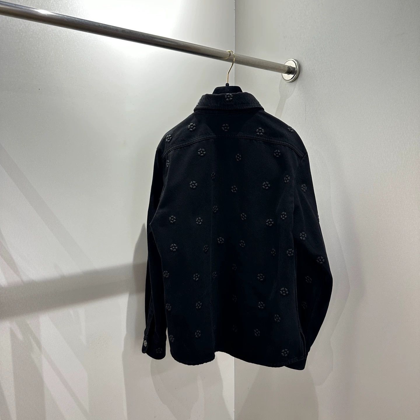 Chanel Chanel May364 All-over Camellia Print Denim Jacket 38 Size S / US 4 / IT 40 - 2 Thumbnail