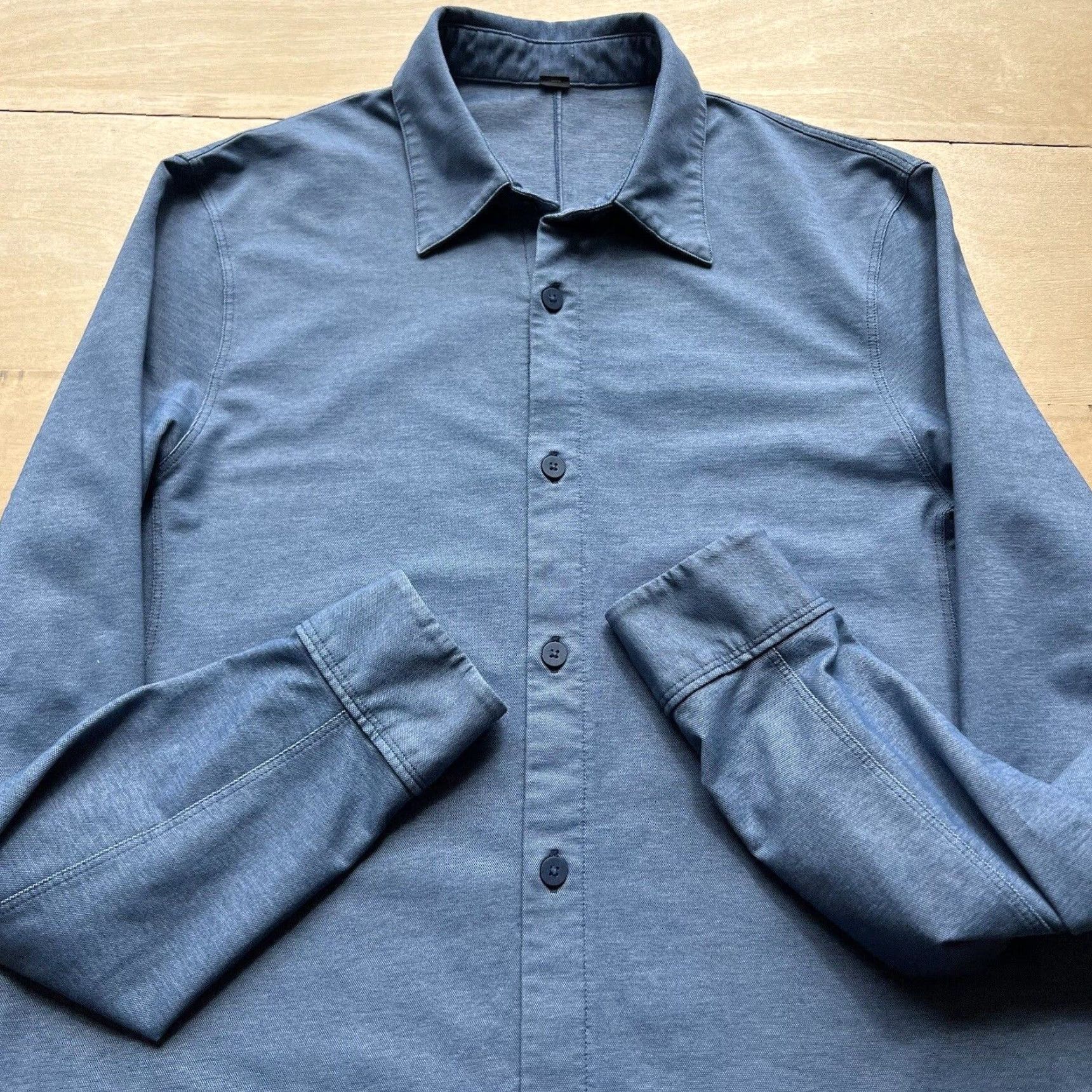 Lululemon Lululemon Button-Down Shirt S Blue Casual Workwear Cotton Lightweight All Seasons Button-Up Size US S / EU 44-46 / 1 - 4 Thumbnail