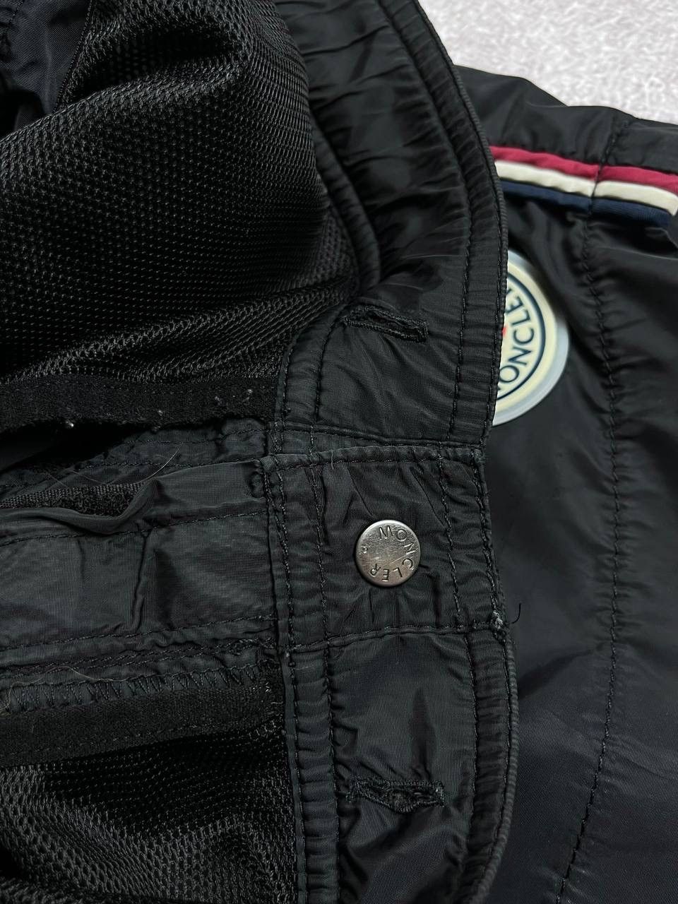 Moncler Vintage Moncler Nylon Summer Shorts Rare S Size US 31 - 9 Thumbnail