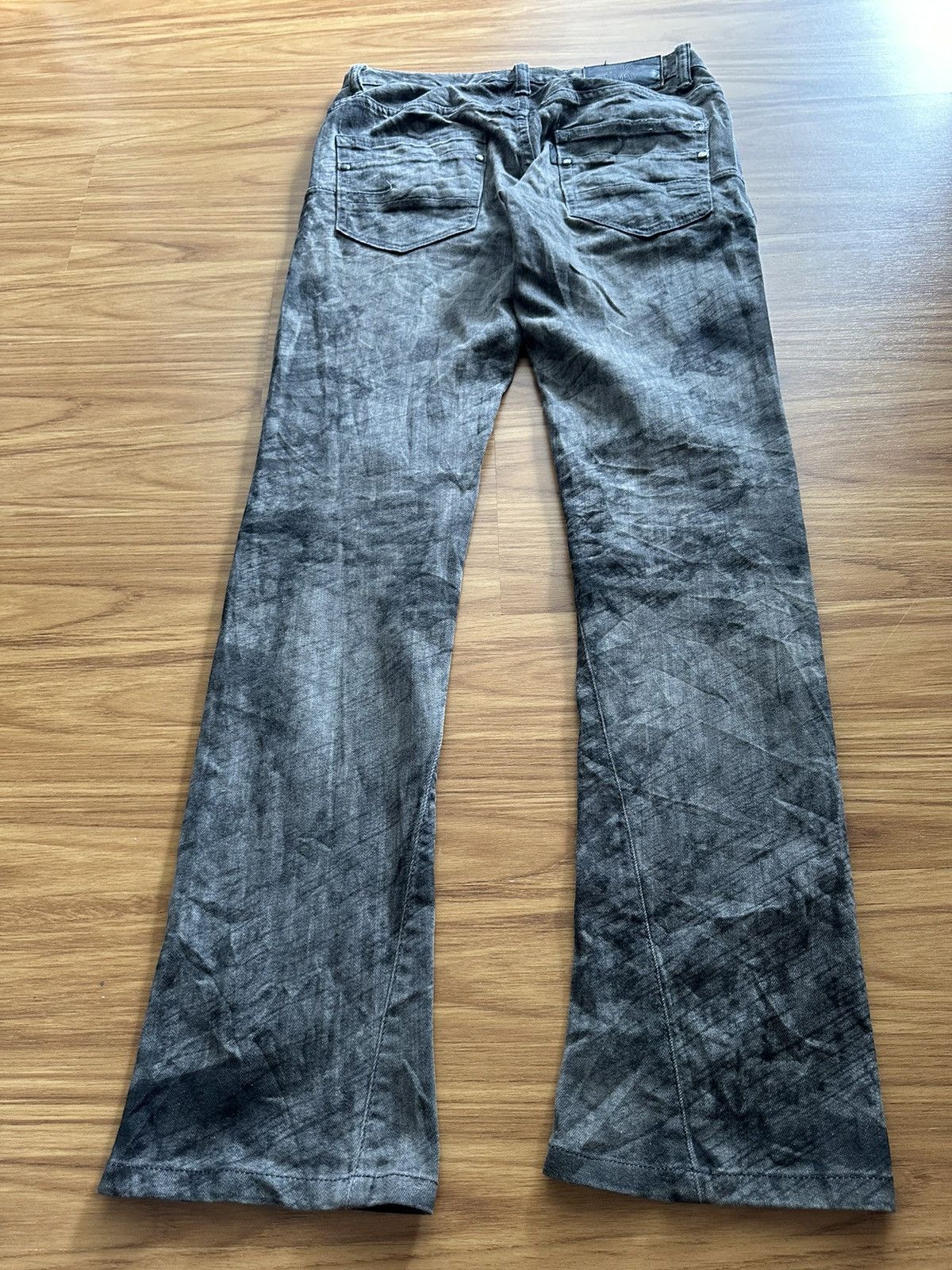Le Grande Bleu (L.G.B.) Tornado Mart Japan Flare Mud Wash Denim Pant Size US 30 / EU 46 - 12 Thumbnail
