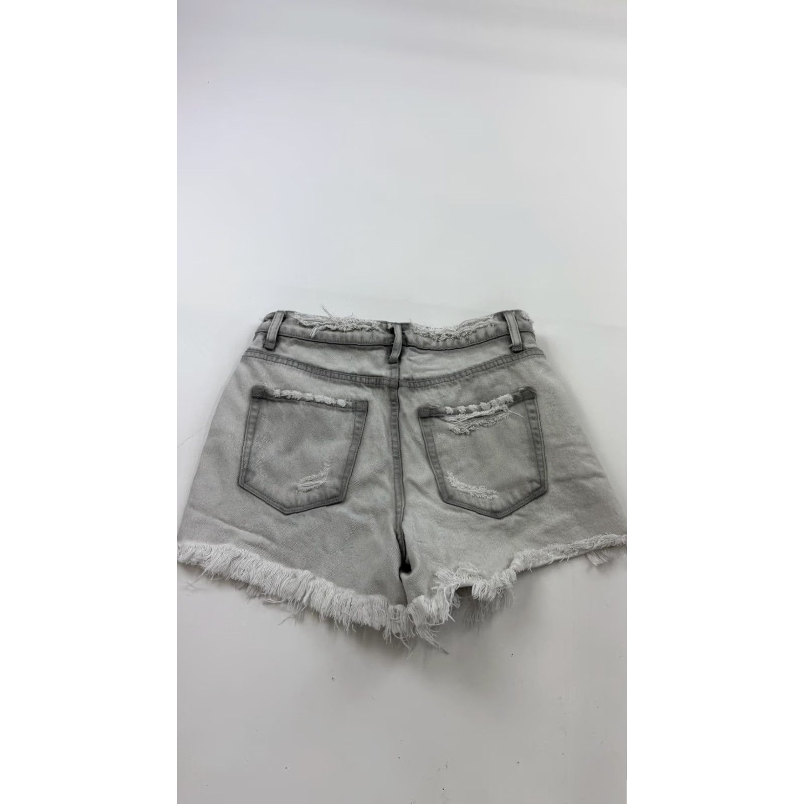 Denime VERVET Denim Shorts Women Medium Gray Button Fly Distressed Frayed Hem VT929 Size 32" / US 10 / IT 46 - 7 Thumbnail