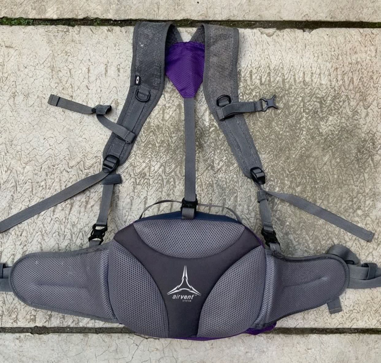 Japanese Brand SALOMON Lumbar Waist Pouchbag Hiking Outdoor Bagpack Ski Size ONE SIZE - 4 Thumbnail