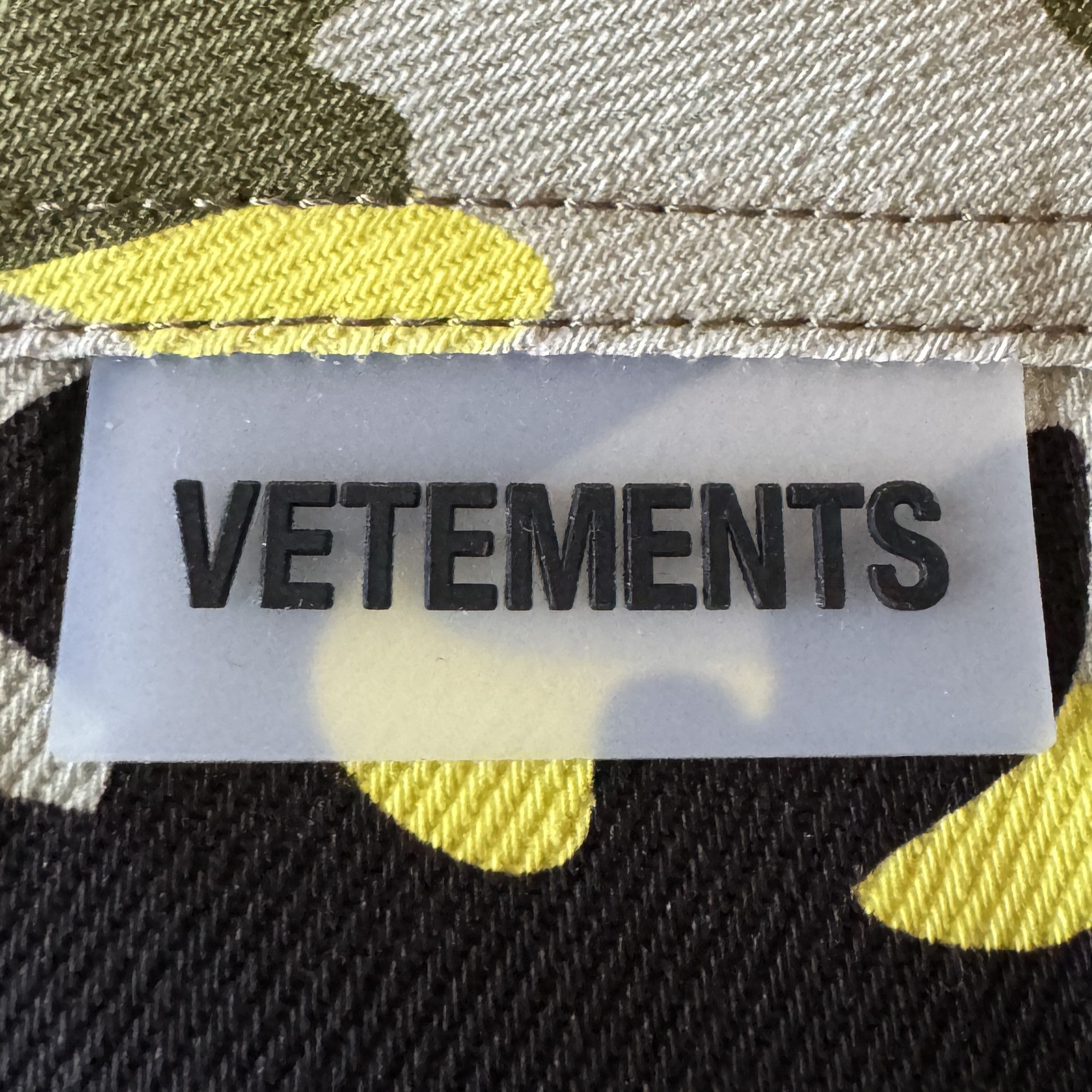 Vetements *RARE* Vetements camouflage puffer jacket Size US S / EU 44-46 / 1 - 2 Thumbnail