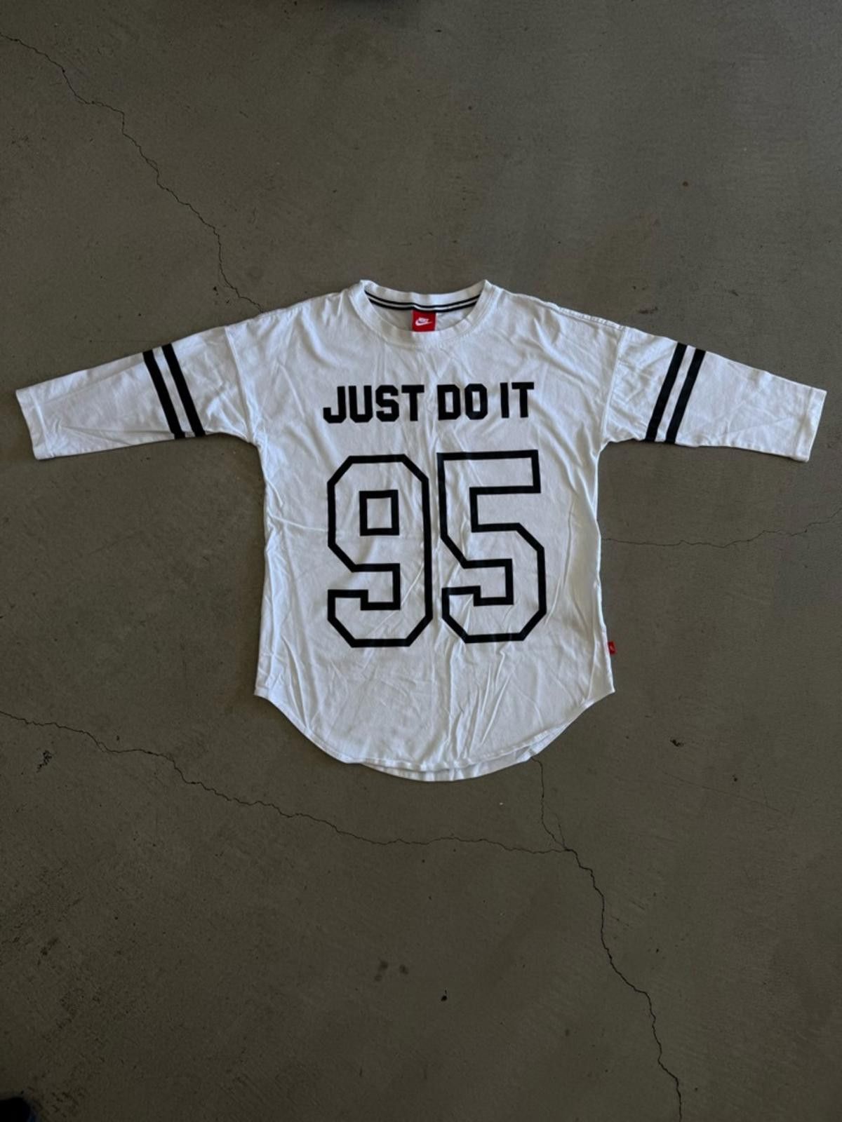 Nike Nike / Just Do It Jersey Top / White Size M / US 6-8 / IT 42-44 - 2 Thumbnail