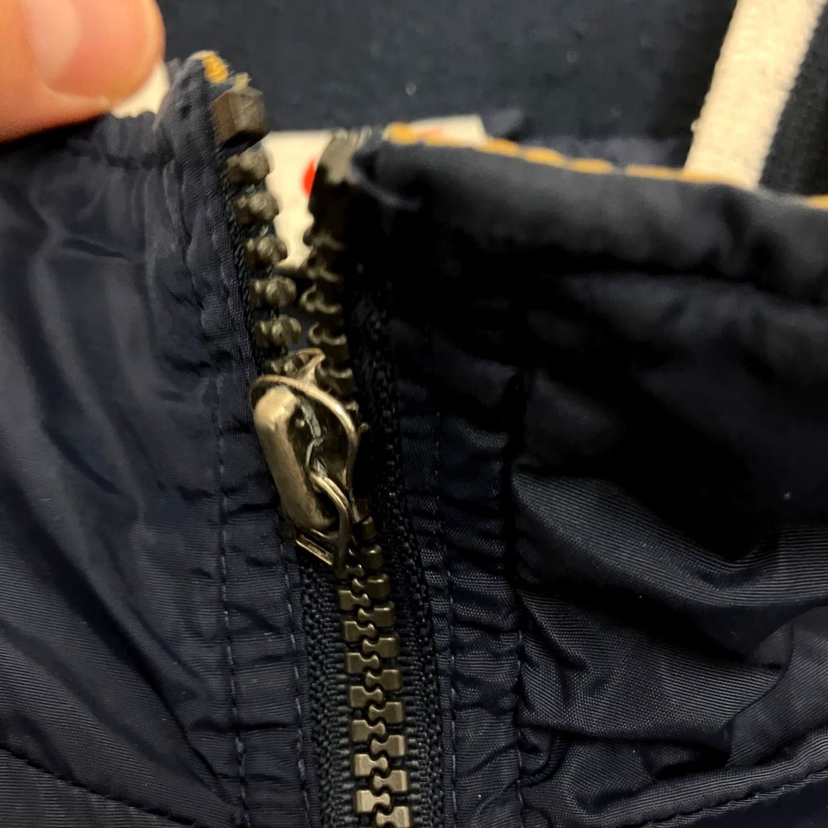 Nike VINTAGE Nike Padded Jacket Mens XL Navy Blue Yellow Spell Out Swoosh Coat Size US XL / EU 56 / 4 - 6 Thumbnail