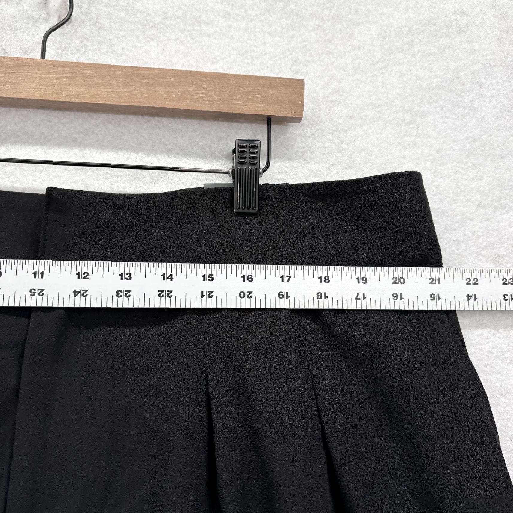 Torrid Torrid Black Wide Leg Studio Crepe Shorts Womens 20 Plus Belted Chino NWT Pu ll On Elastic Pocket 5in Inseam Summer Casual Business Times Womens Size 42" / US 20 - 4 Thumbnail