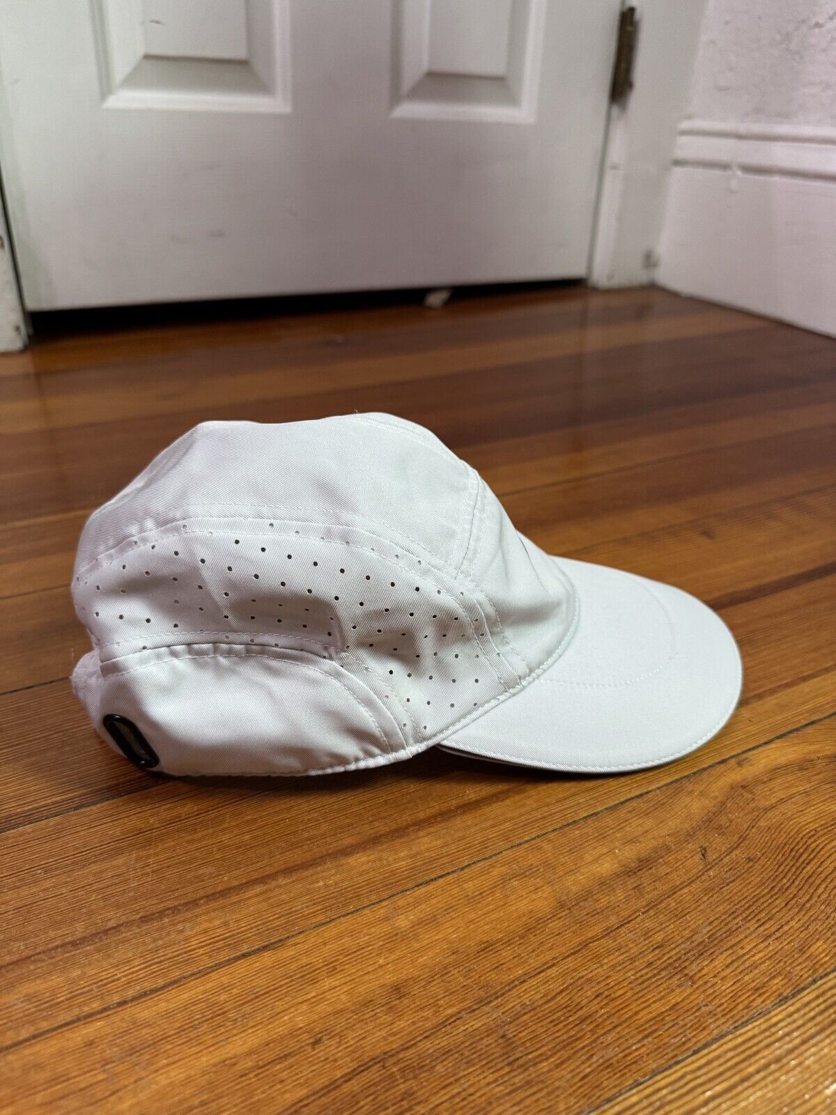 Fabletics Fabletics Active Hat Strap Back Panel Soft Grey White Cap Size ONE SIZE - 3 Thumbnail
