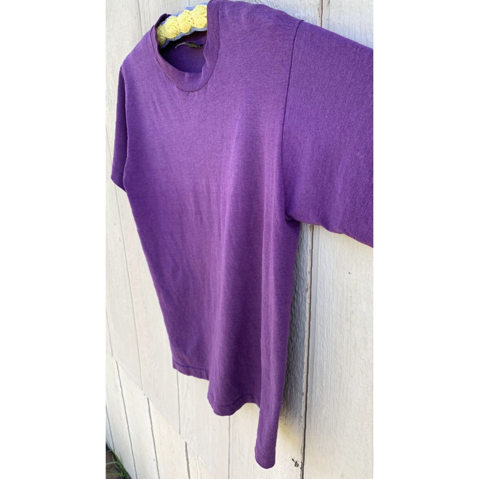 Fruit Of The Loom VINTAGE Fruit of the Loom T-Shirt Purple Adult M - Single Stitch, Short Sleeve, Cotton Blend, USA, Unisex, Regular Size Size US M / EU 48-50 / 2 - 4 Thumbnail