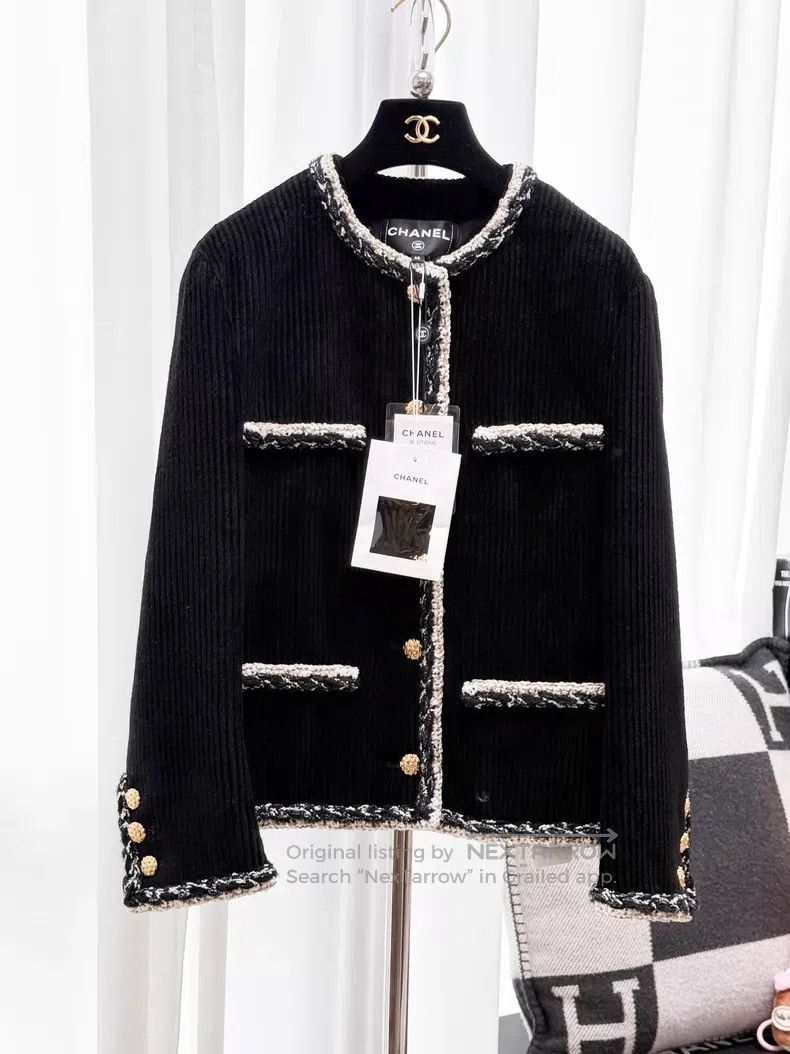 Chanel Chanel Corduroy four-pocket round-neck jacket Size S / US 4 / IT 40 - 1 Thumbnail