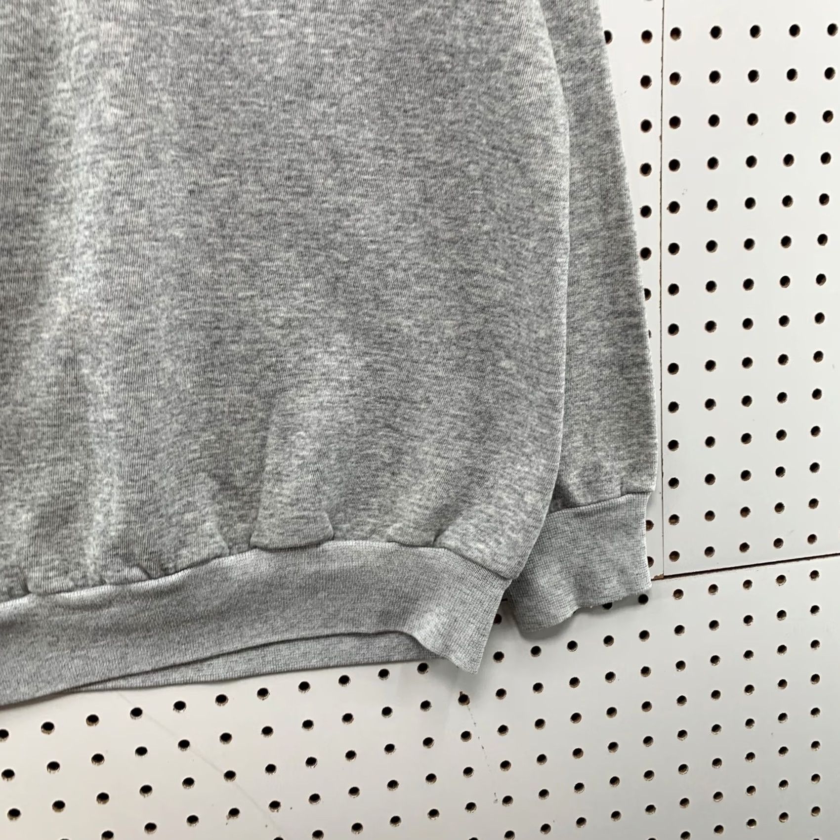 Vintage Vintage 80s Sweatshirt Mens Large Gray Heathered Gray Fleece Crewneck Made USA Size US L / EU 52-54 / 3 - 7 Thumbnail