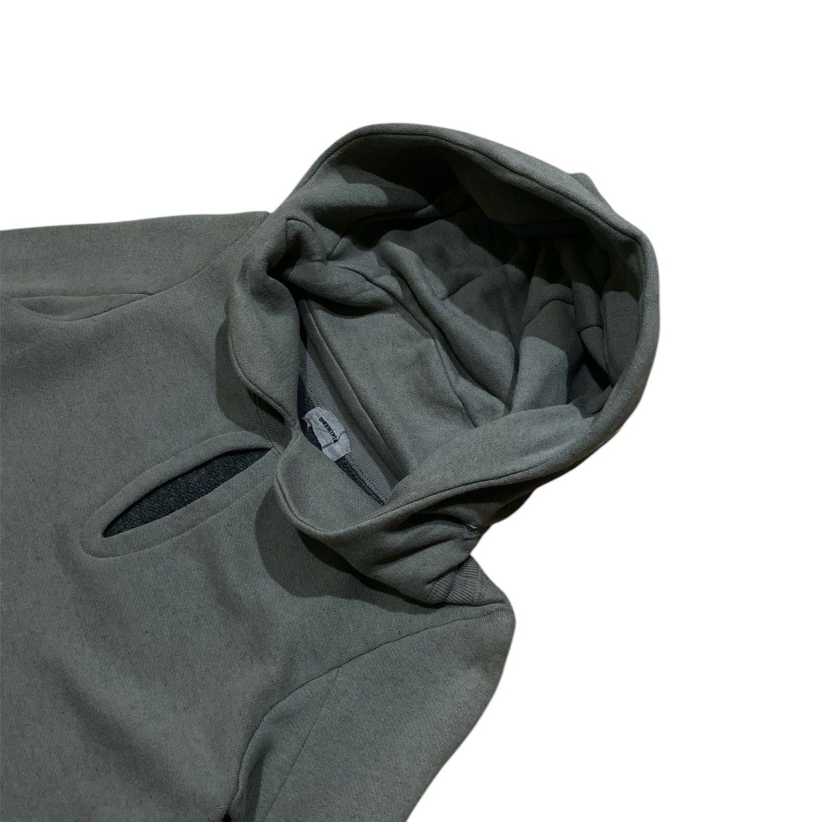 Japanese Brand × Jun Takahashi × Undercover Undercover Jun Takahashi Ripped Chest Hoodie Size S / US 4 / IT 40 - 5 Thumbnail