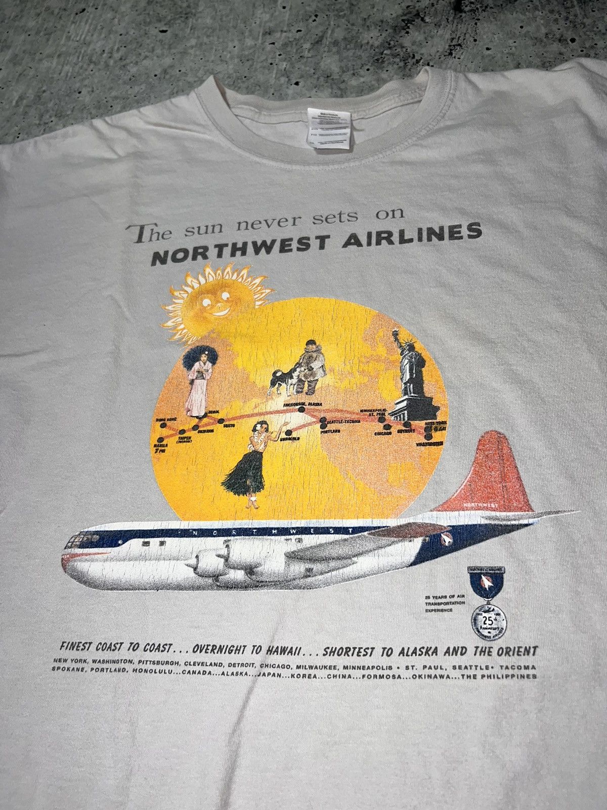 Other Vintage Y2K Northwest Airlines Graphic Tee Size US XL / EU 56 / 4 - 2 Thumbnail