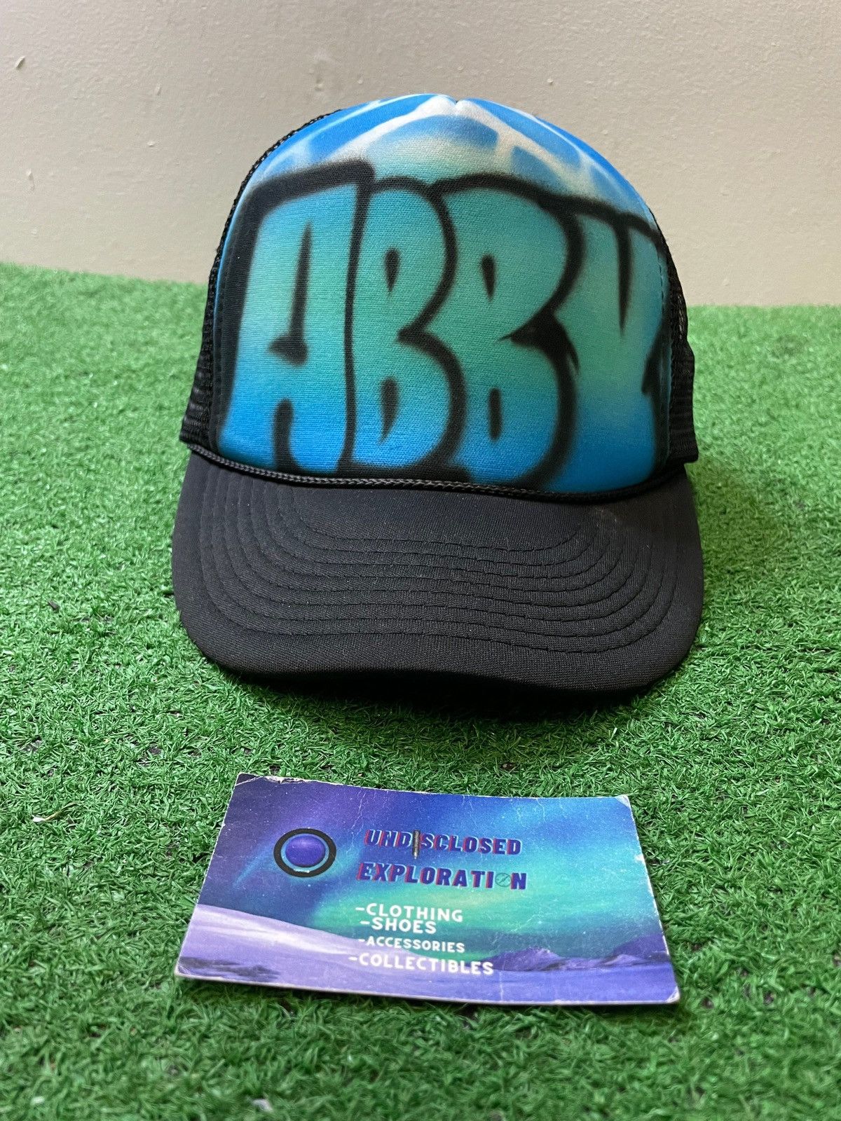 Vintage Vintage ABBY airbrush blue and black hat Size ONE SIZE - 1 Thumbnail