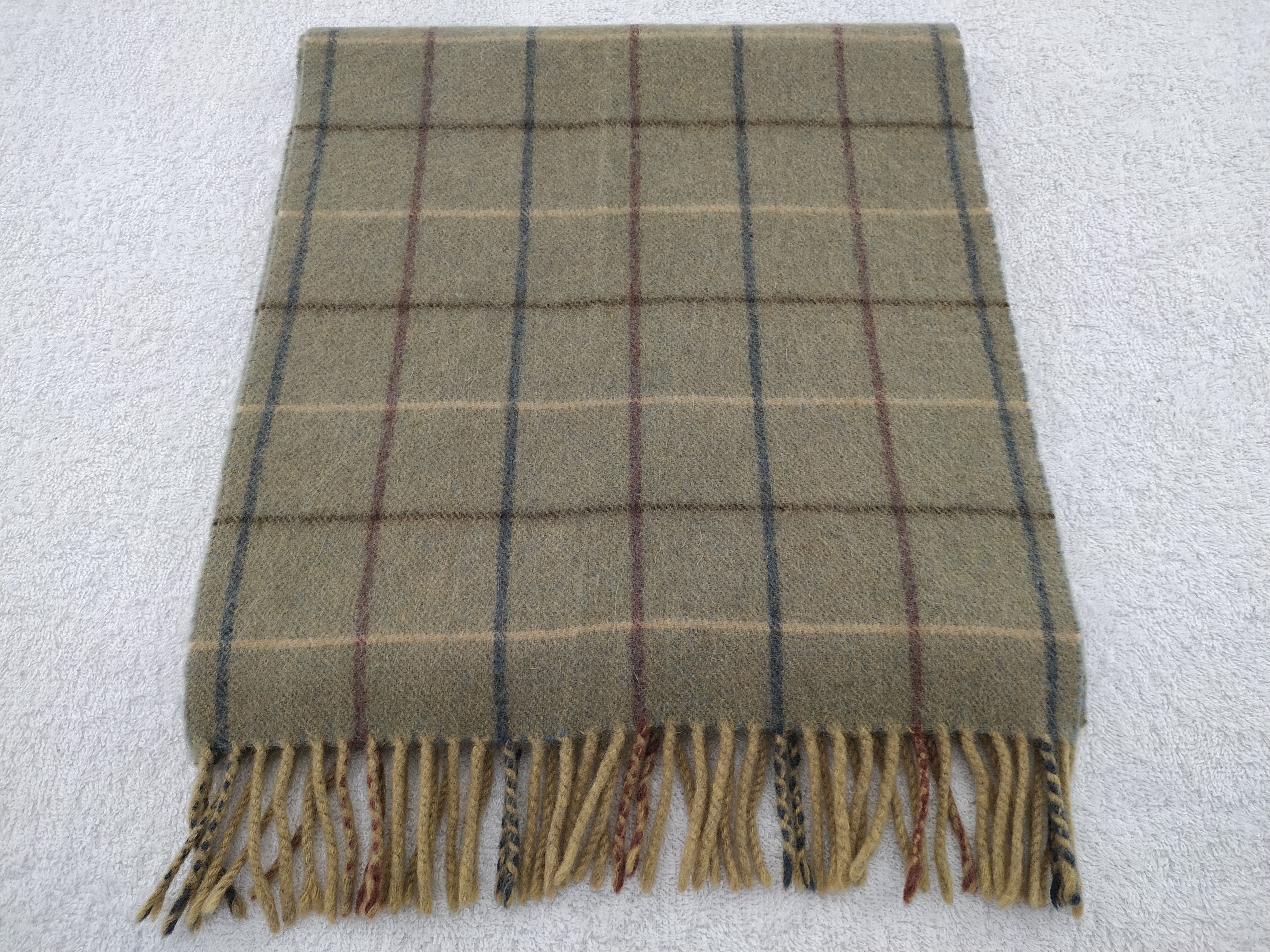 Burberry Vintage Burberry Scarf/Muffler/Neckwear MF482 Size ONE SIZE - 1 Thumbnail