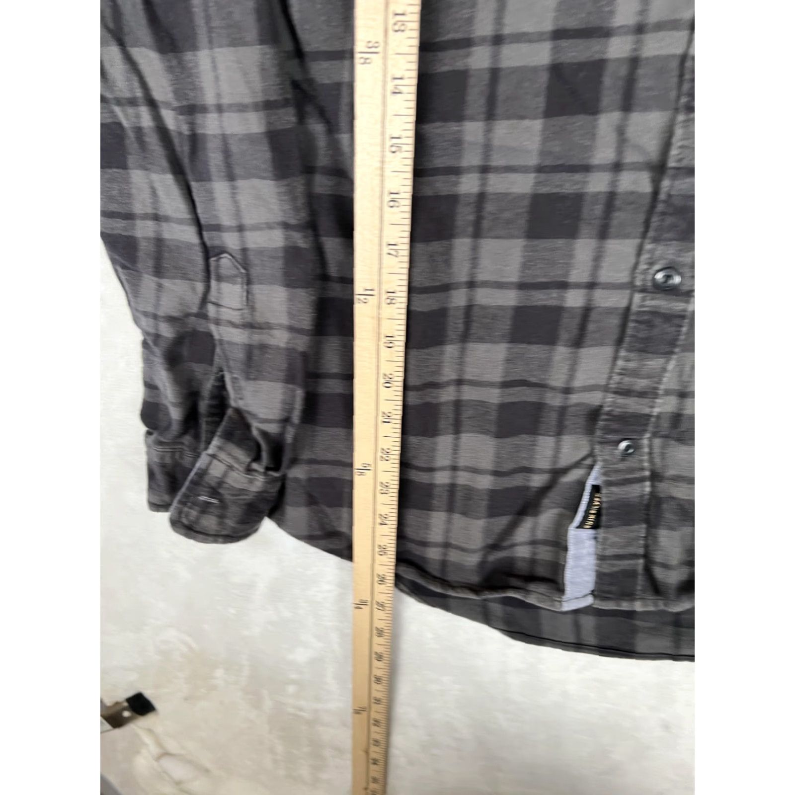 Quiksilver Quiksilver Shirt Mens Large Gray Plaid Hooded Flannel Long Sleeve Button Up Size US L / EU 52-54 / 3 - 4 Thumbnail