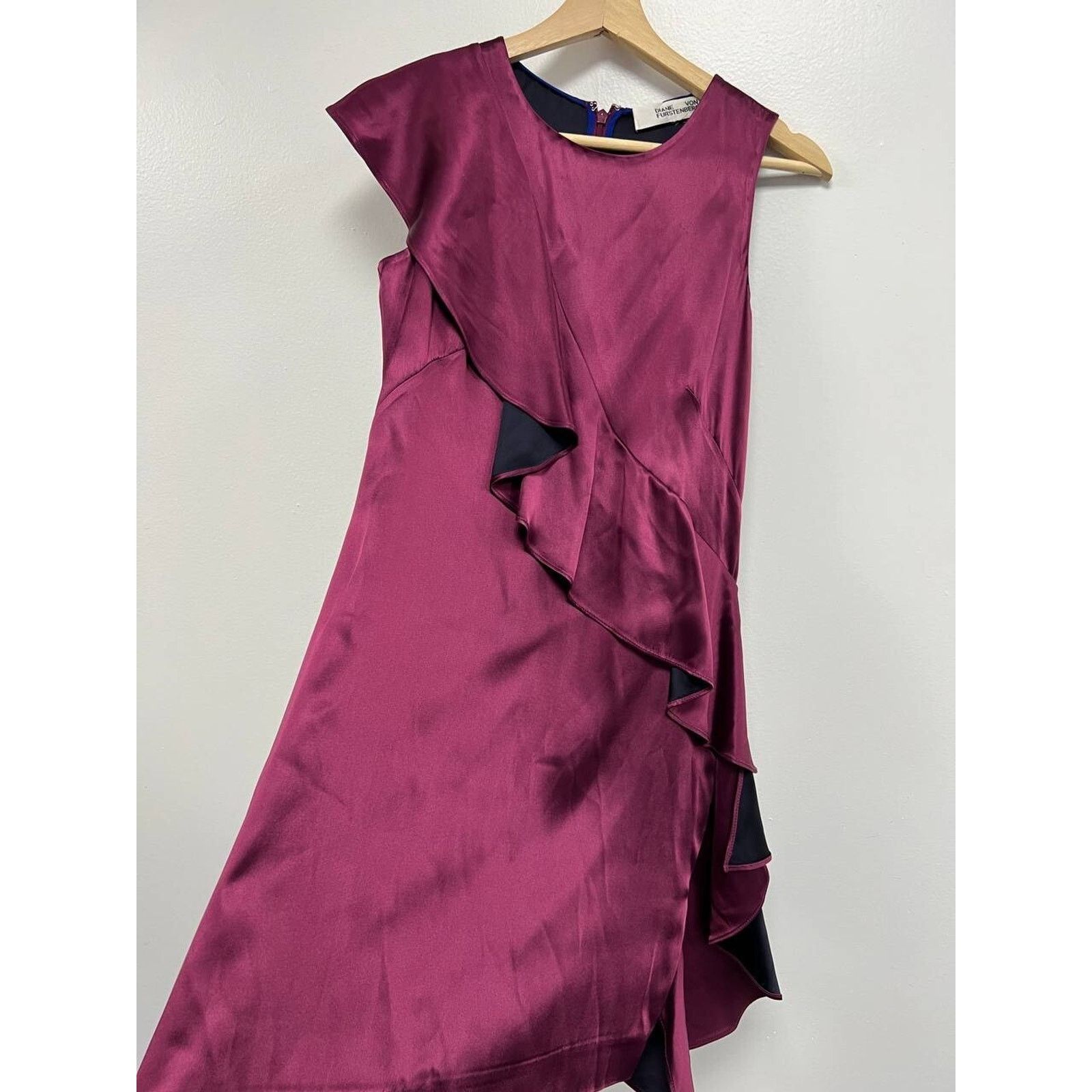 Diane von Furstenberg Diane Von Furstenberg BABYDOLL Body Ruffle size 0 A000038 Size XS / US 0-2 / IT 36-38 - 6 Thumbnail
