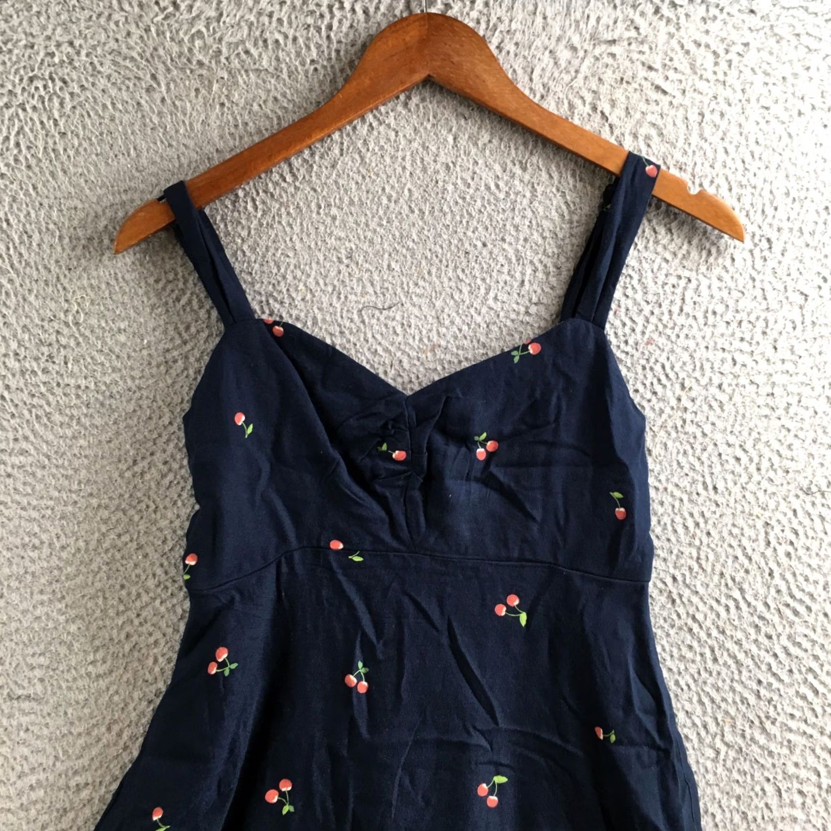 Old Navy Old Navy Smocked Crepe Mini Dress Womens XS Blue Cherry Print Sleeveless Casual Size XS / US 0-2 / IT 36-38 - 2 Thumbnail
