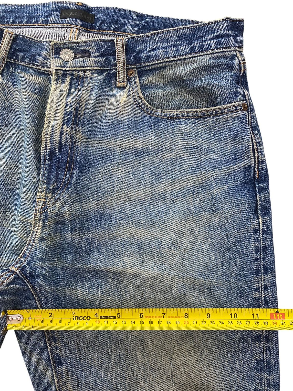 Uniqlo Uniqlo Faded Blue Wash Style Straight Leg Jeans Size US 35 - 7 Thumbnail