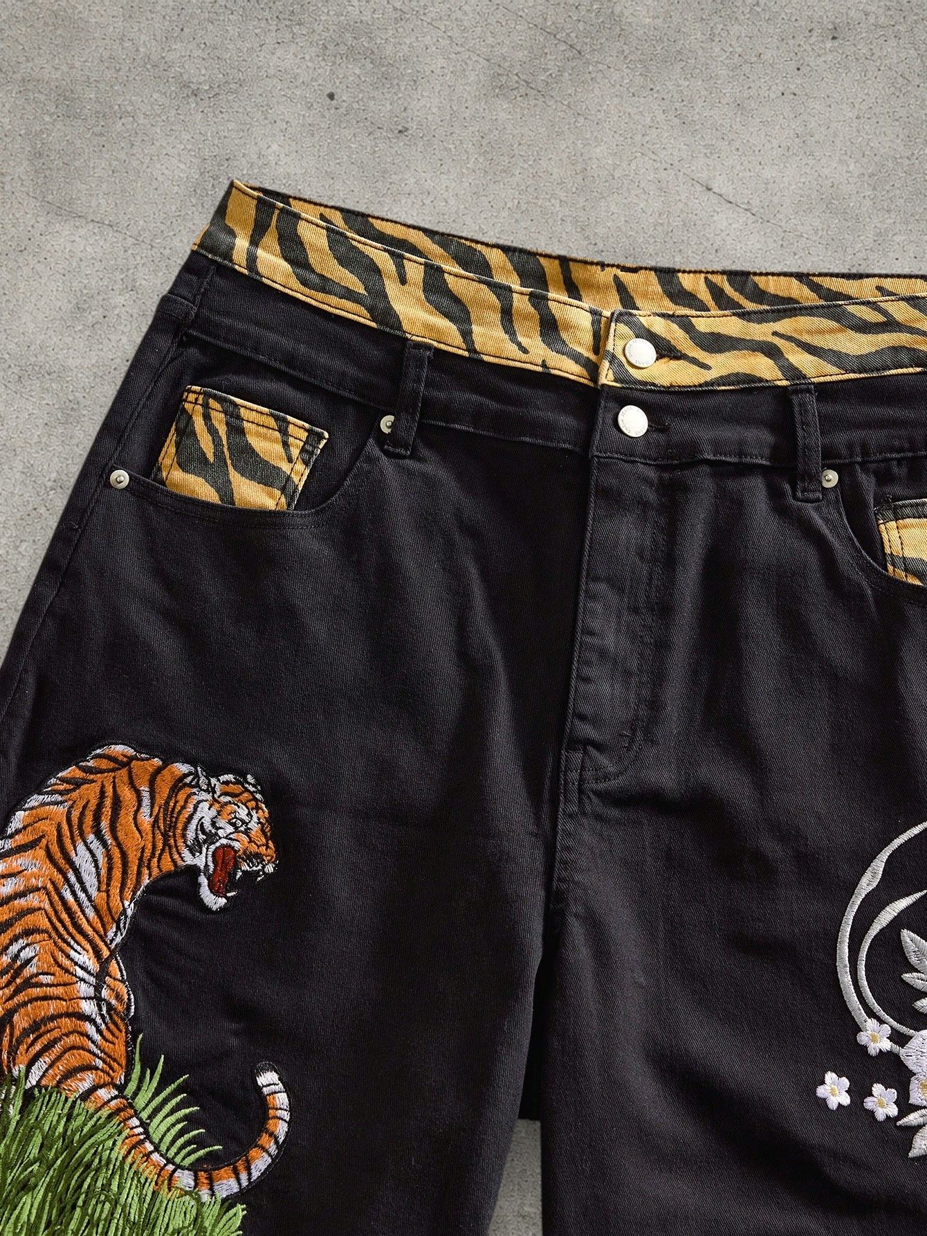 Japanese Brand Anime jeans shorts Size US 32 / EU 48 - 4 Thumbnail