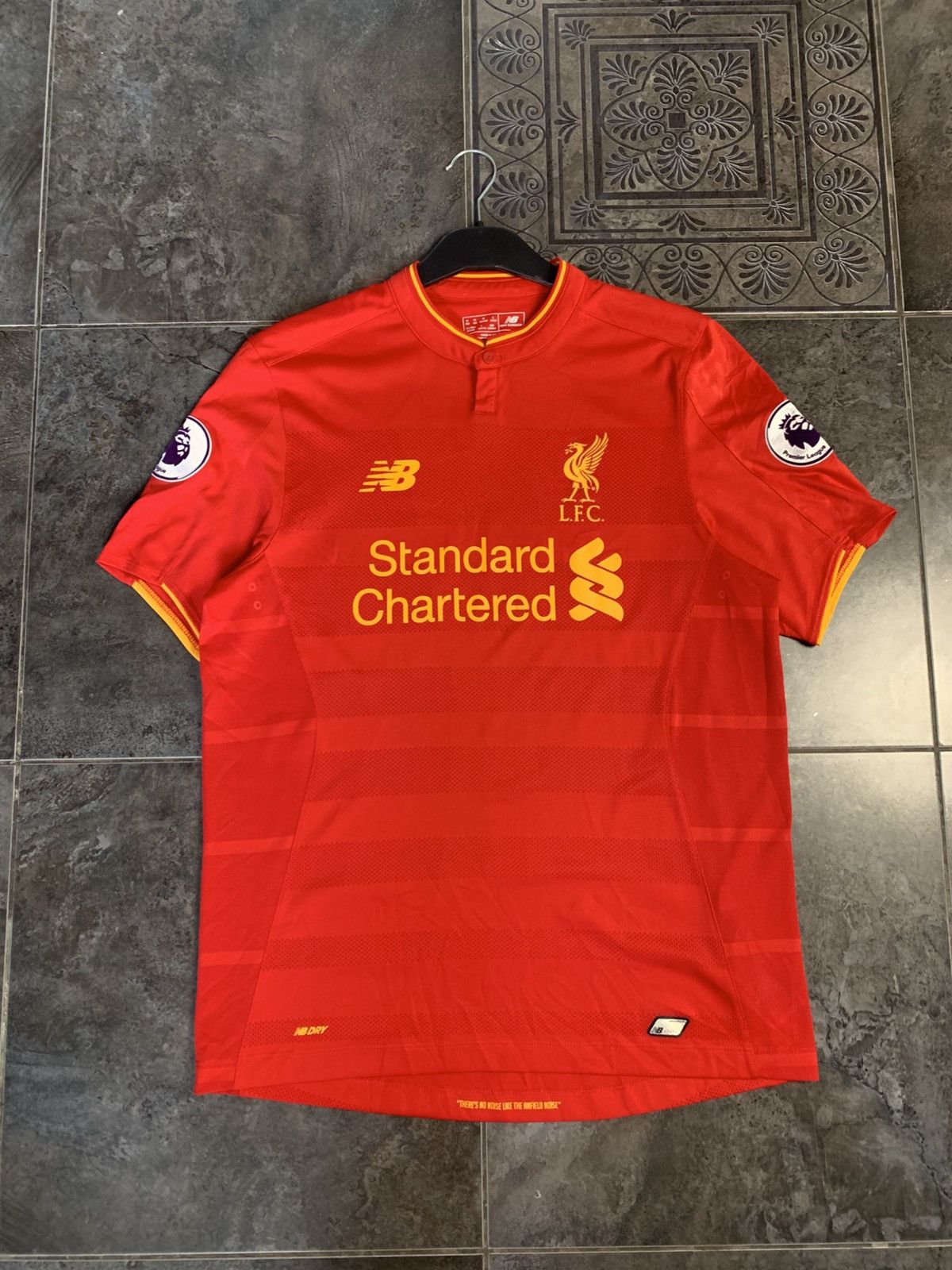 Vintage Liverpool New Balance 16/17 Home Jersey Size US M / EU 48-50 / 2 - 1 Thumbnail