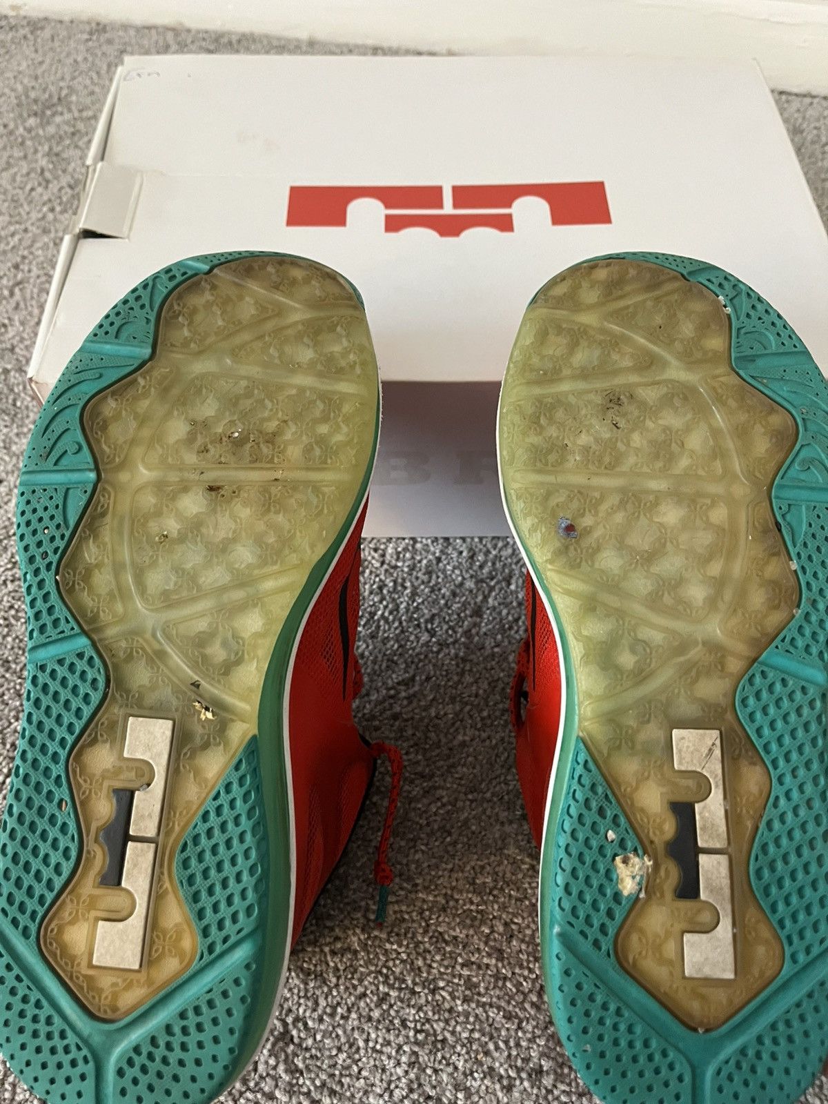 Nike Lebron 9 Liverpool Size US 8.5 / EU 41-42 - 5 Thumbnail