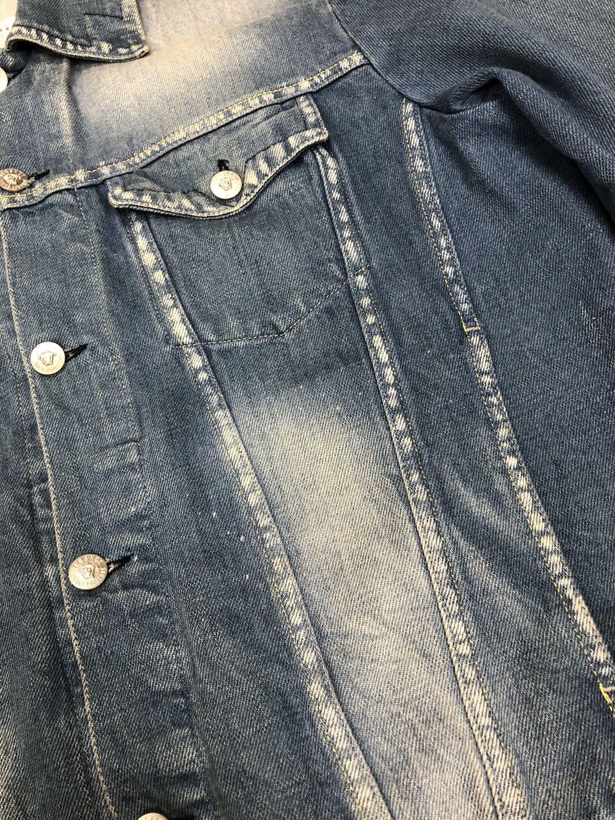 Versace × Vintage versace jeans couture Vintage Denim Jacket Size M / US 6-8 / IT 42-44 - 5 Thumbnail