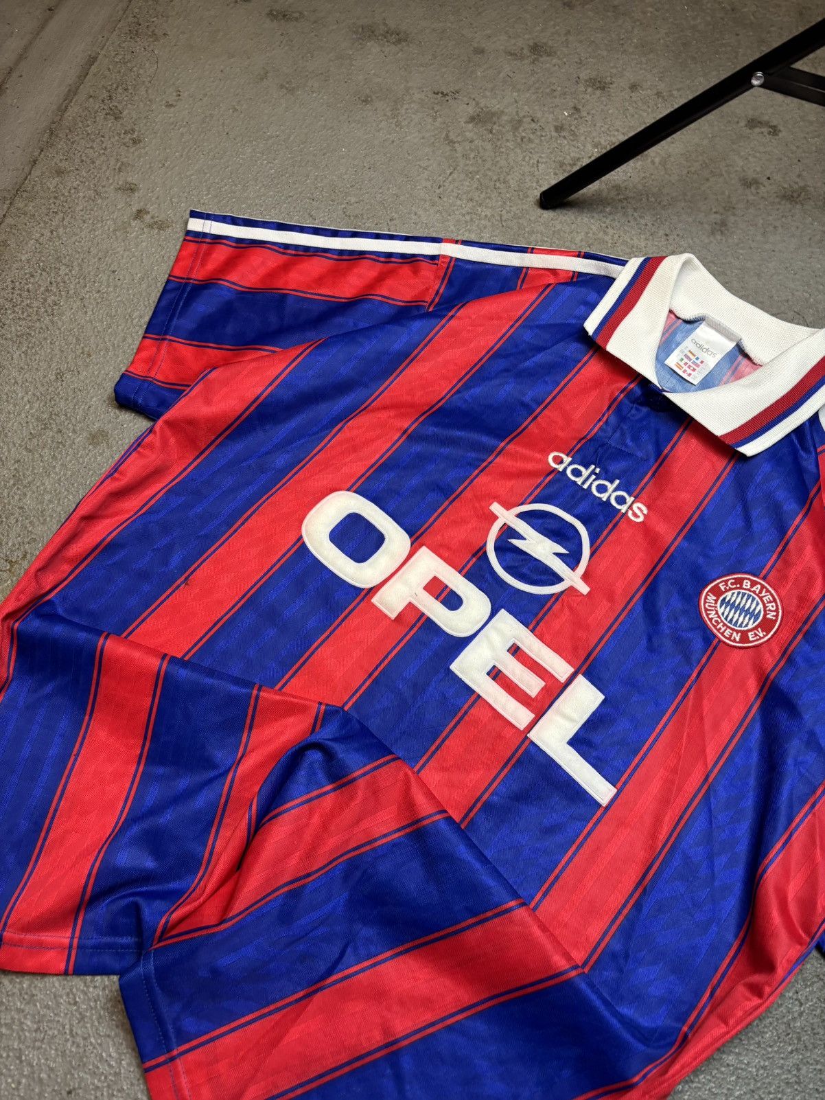 Adidas Adidas Jersey T Shirt Bayern Ziege 17 Size US L / EU 52-54 / 3 - 3 Thumbnail