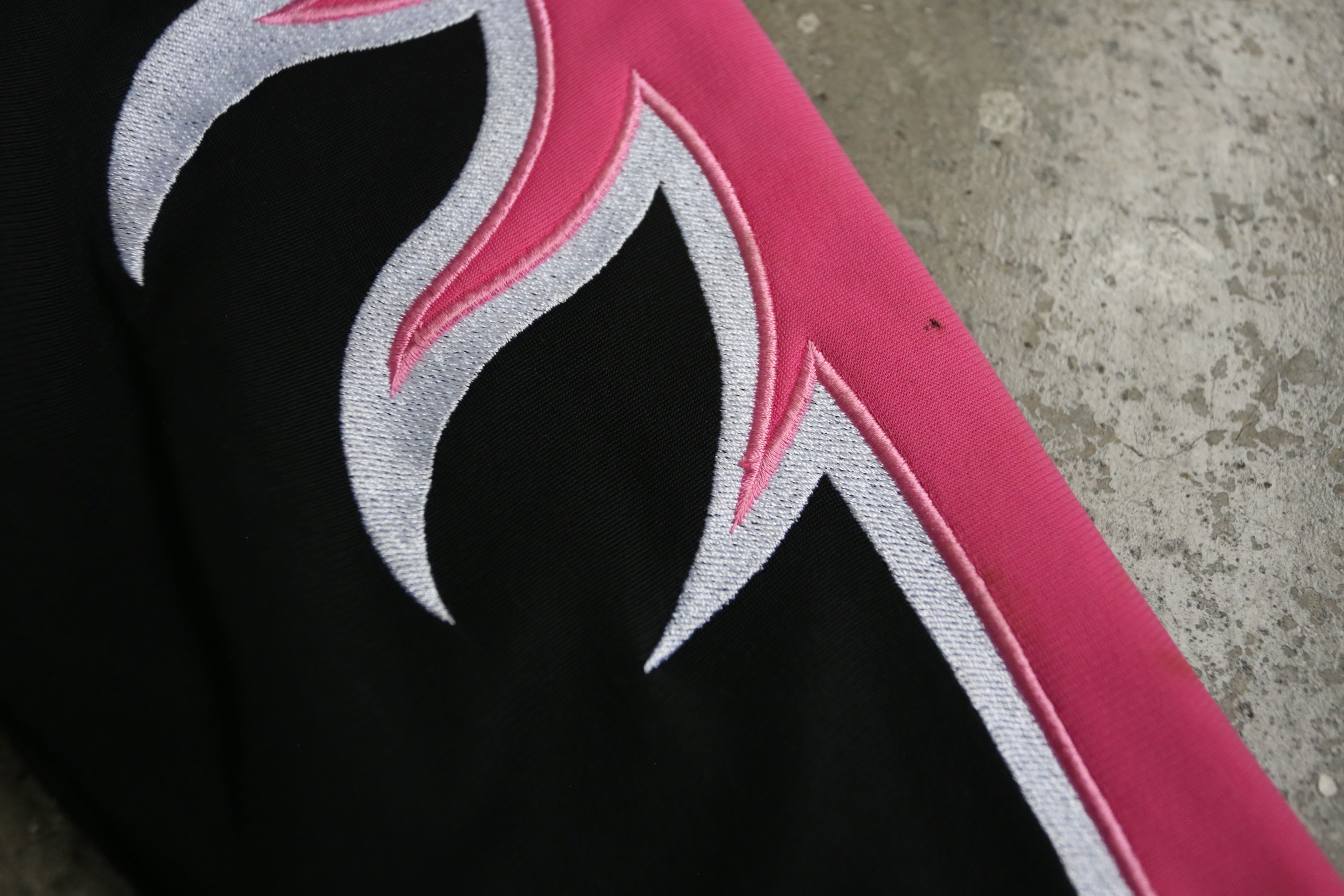 Adidas × Jeremy Scott Adidas - Jeremy Scott - S/S 11 - Pink Flames Bomber Jacket Size US L / EU 52-54 / 3 - 6 Thumbnail