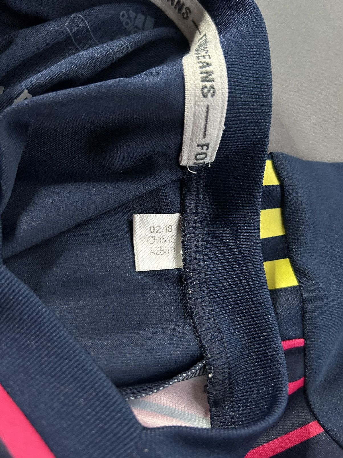 Adidas Adidas Colombia 2018 Pregame Training Jersey Size US S / EU 44-46 / 1 - 6 Thumbnail