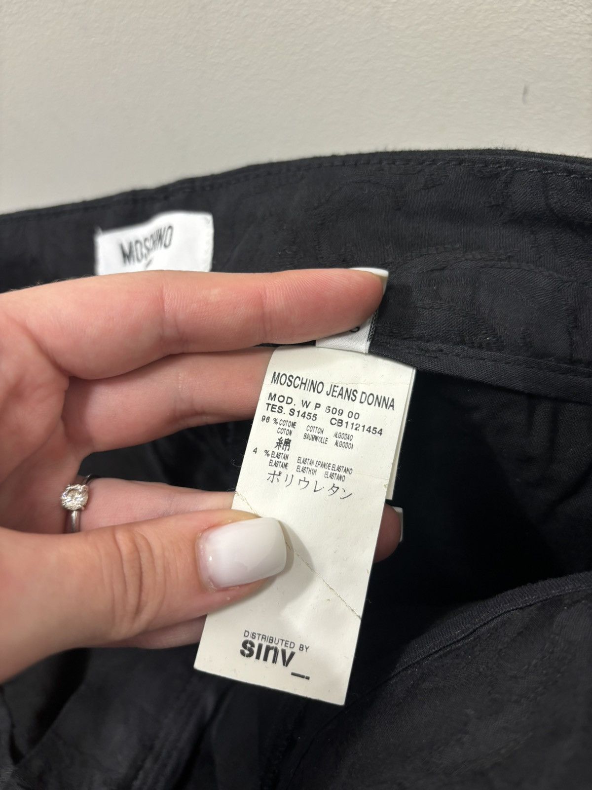 Moschino Vintage Moschino Women’s Flowers Pattern Luxury Black Pants Size 28" / US 6 / IT 42 - 9 Thumbnail