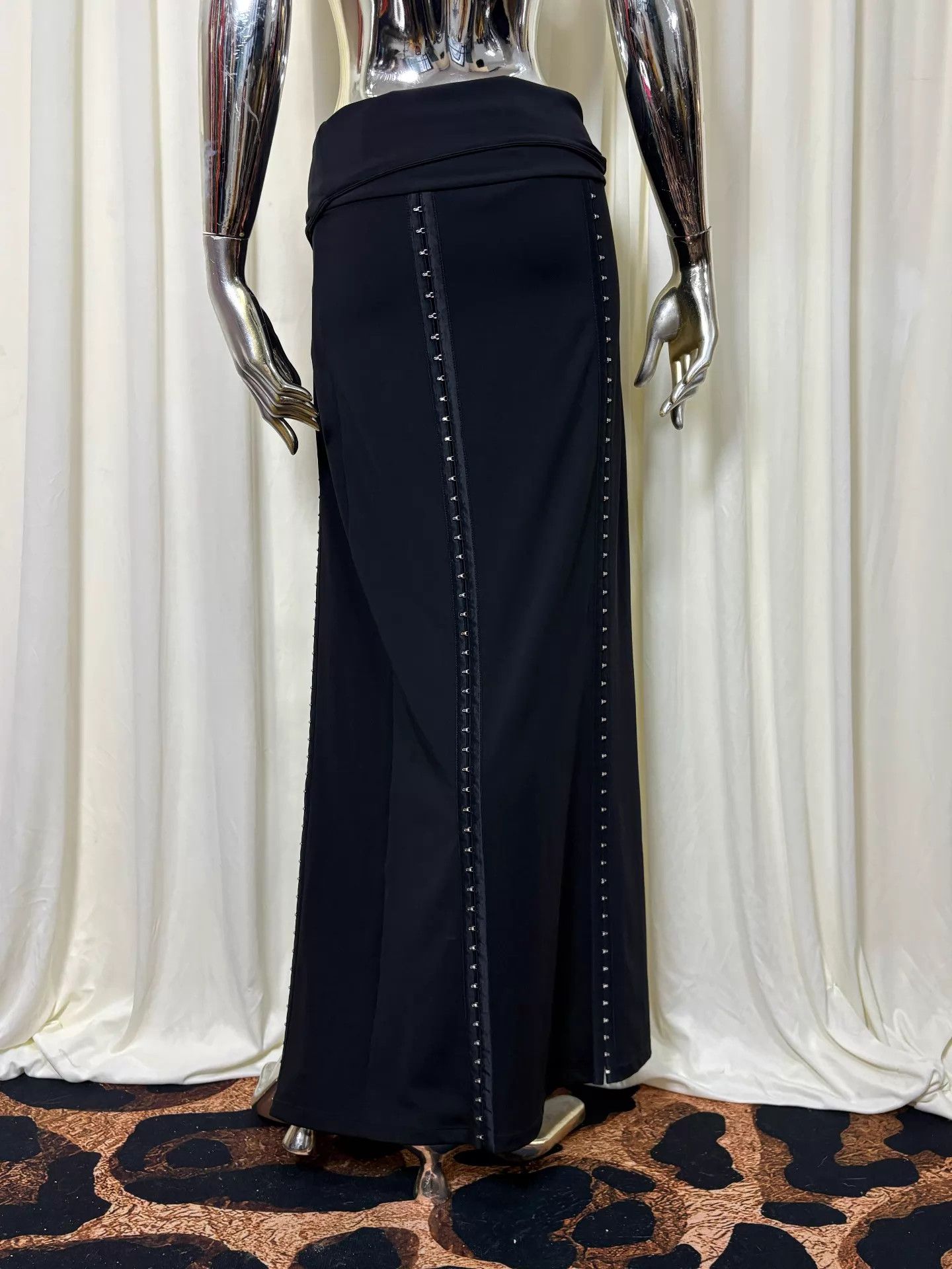 Other Karla Laidlaw women's NWT black corset-style paneled skirt Size 27" / US 4 / IT 40 - 5 Thumbnail