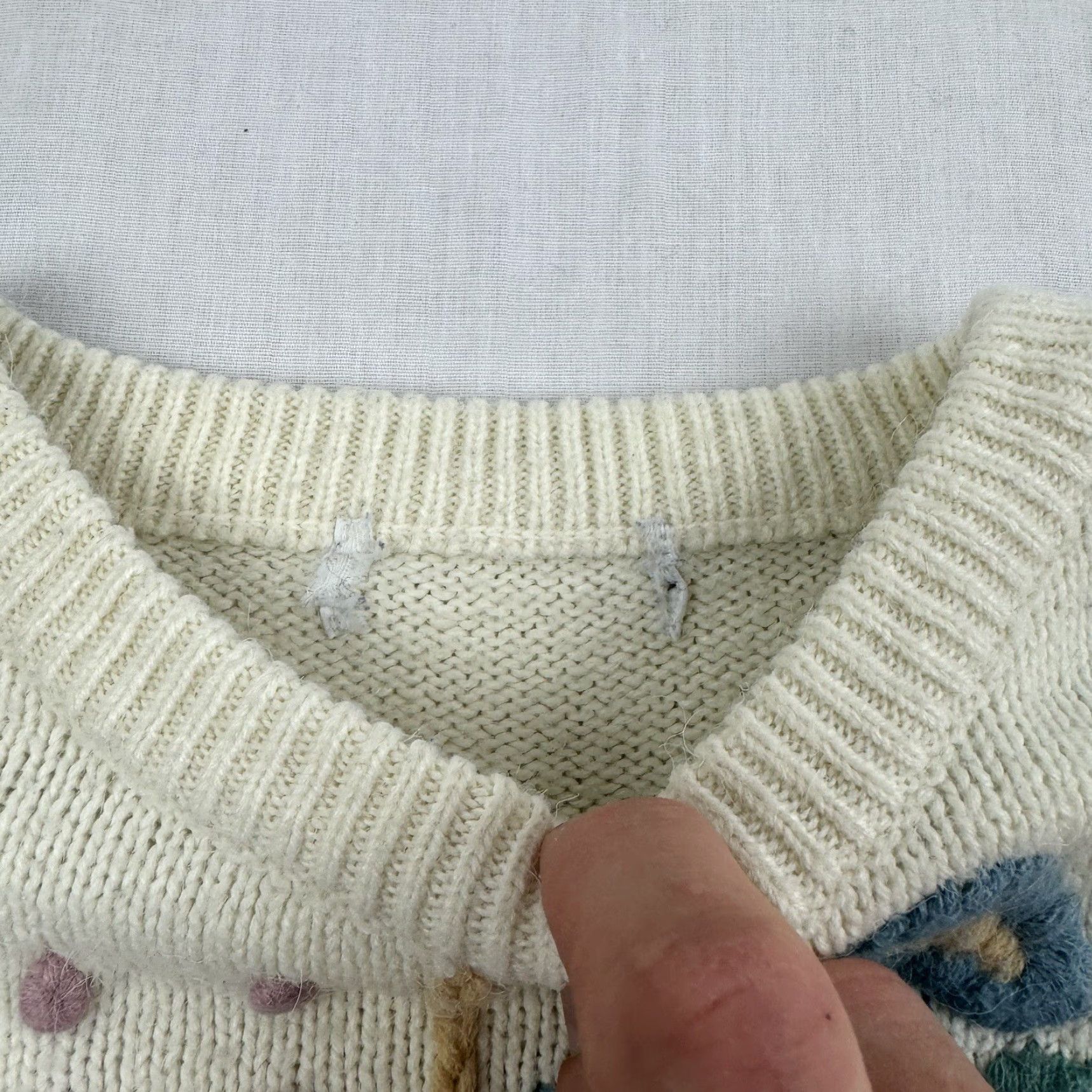 Vintage VINTAGE Flower Sweater Women's Crew Neck Knit Pullover S Ivory 90s Grandma Style Mens Womens Size S / US 4 / IT 40 - 5 Thumbnail