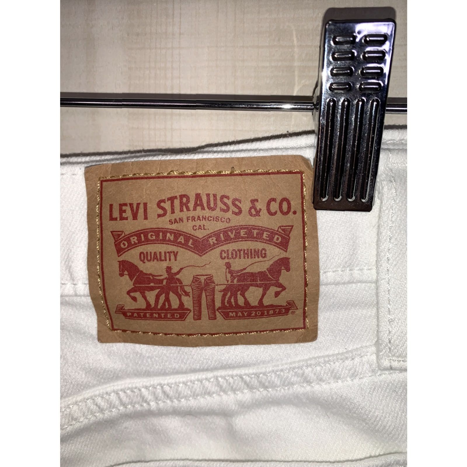 Levi's Levi’s White Stretch Denim Shorts Women’s 29 High Rise Distressed Cut-Off Jeans 11708 Size 29" - 6 Thumbnail