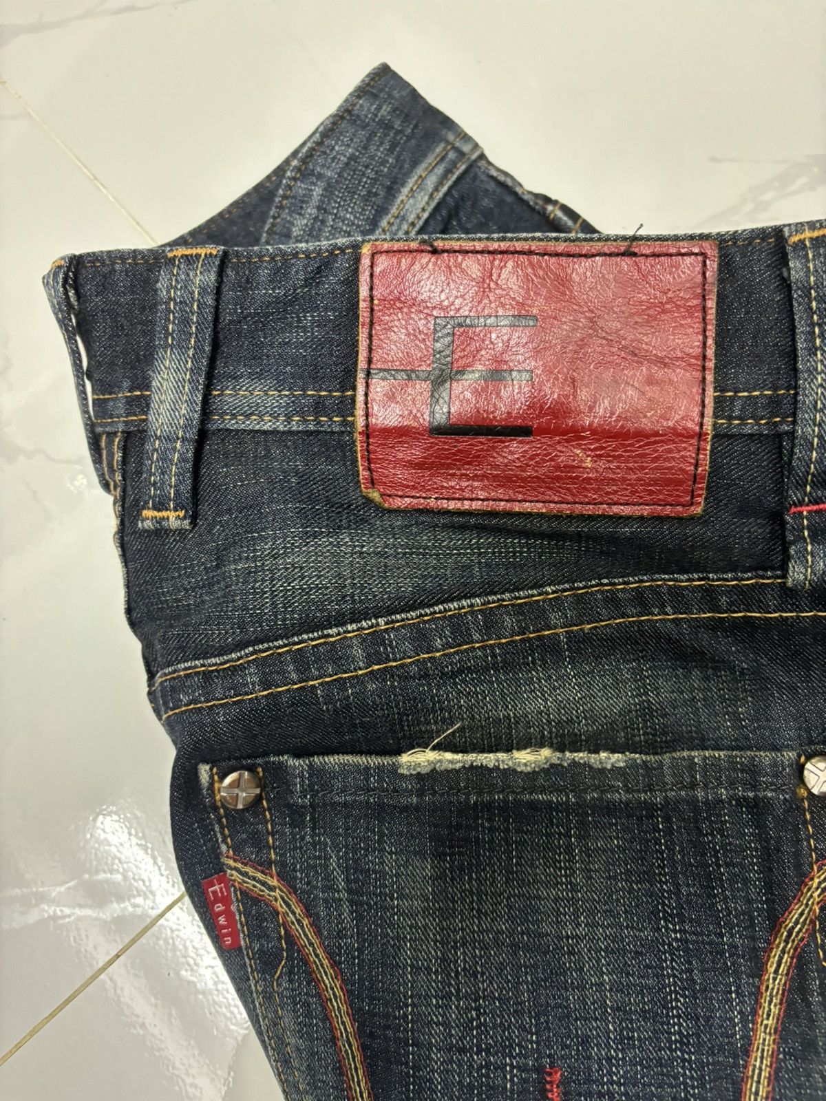Edwin EDWIN E-FUNCTION CLAW MARK CURVED DISTRESSED DENIM JEANS Size US 32 / EU 48 - 10 Thumbnail
