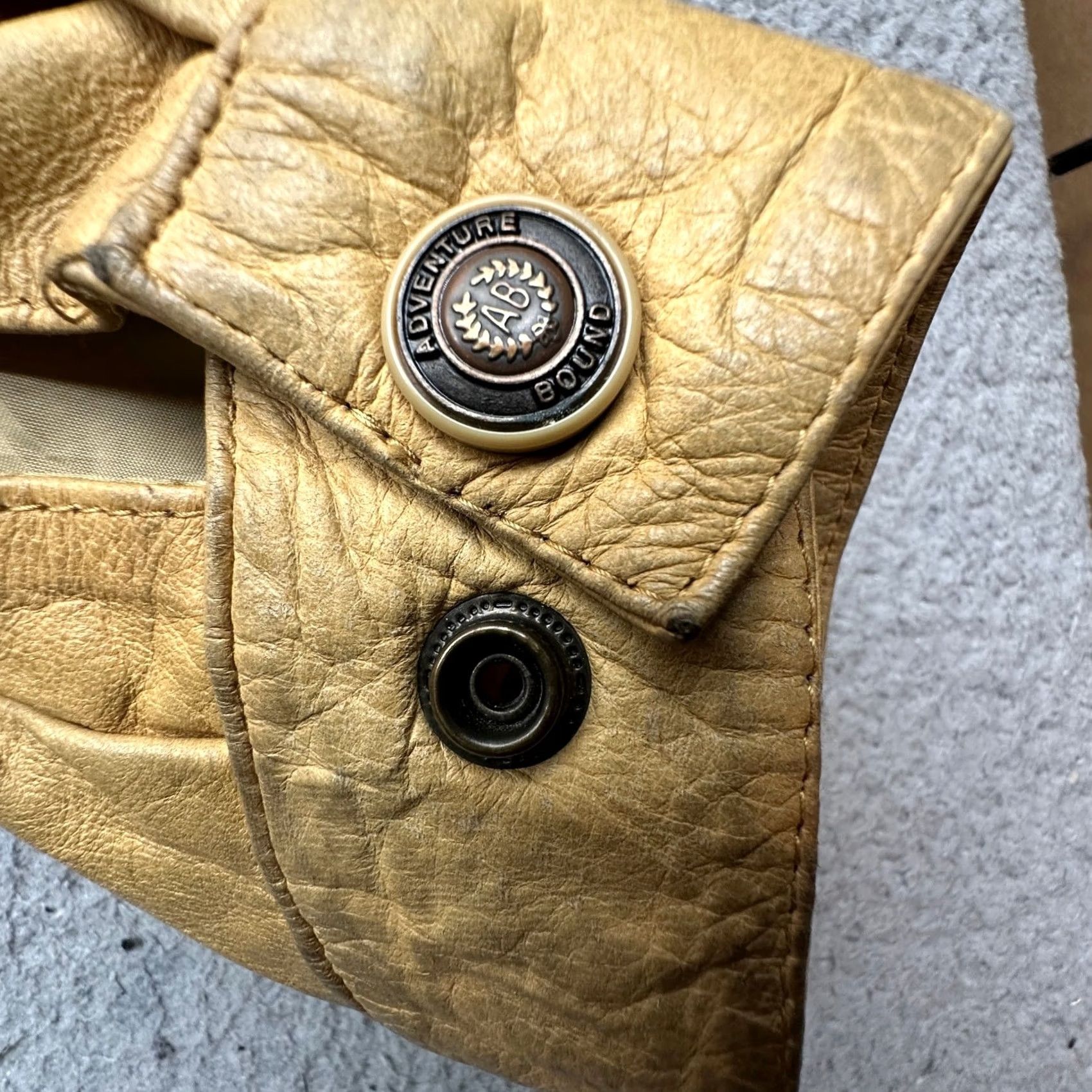 Vintage VINTAGE Adventure Bound Thinsulate Leather Coat Jacket Hooded Womens XL Beige Tan Aztec Southwestern Long Coat with Zipper Pockets Size XL / US 12-14 / IT 48-50 - 5 Thumbnail