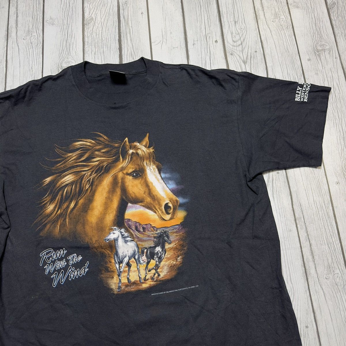 Vintage Vintage 3D Emblem Run with the Wind tee Size US XL / EU 56 / 4 - 3 Thumbnail