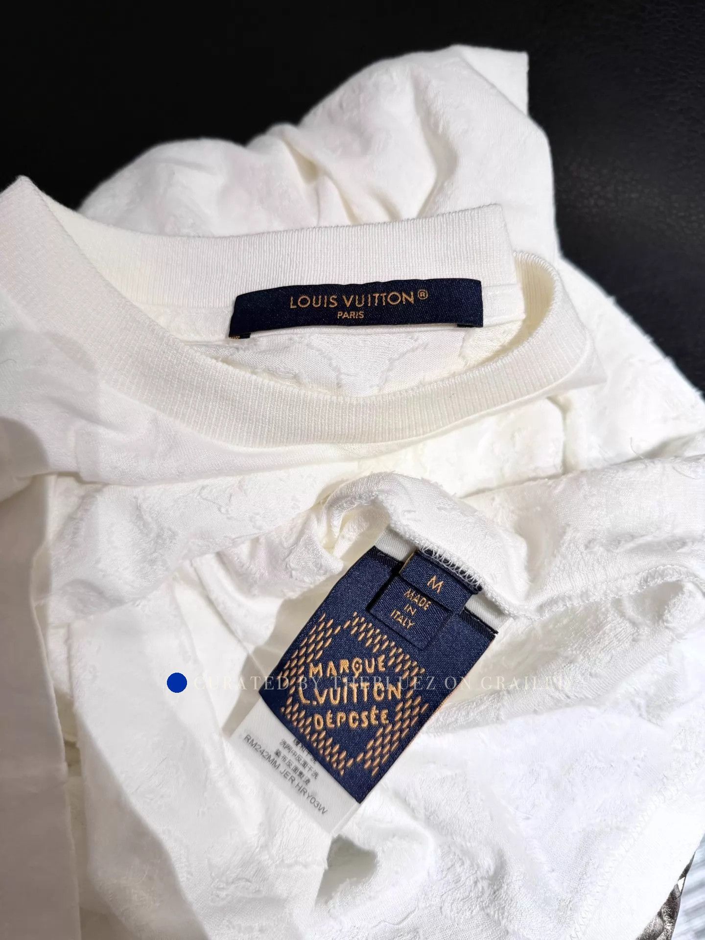 Louis Vuitton Classic Embossed Cotton Tee in White Size US M / EU 48-50 / 2 - 1 Preview