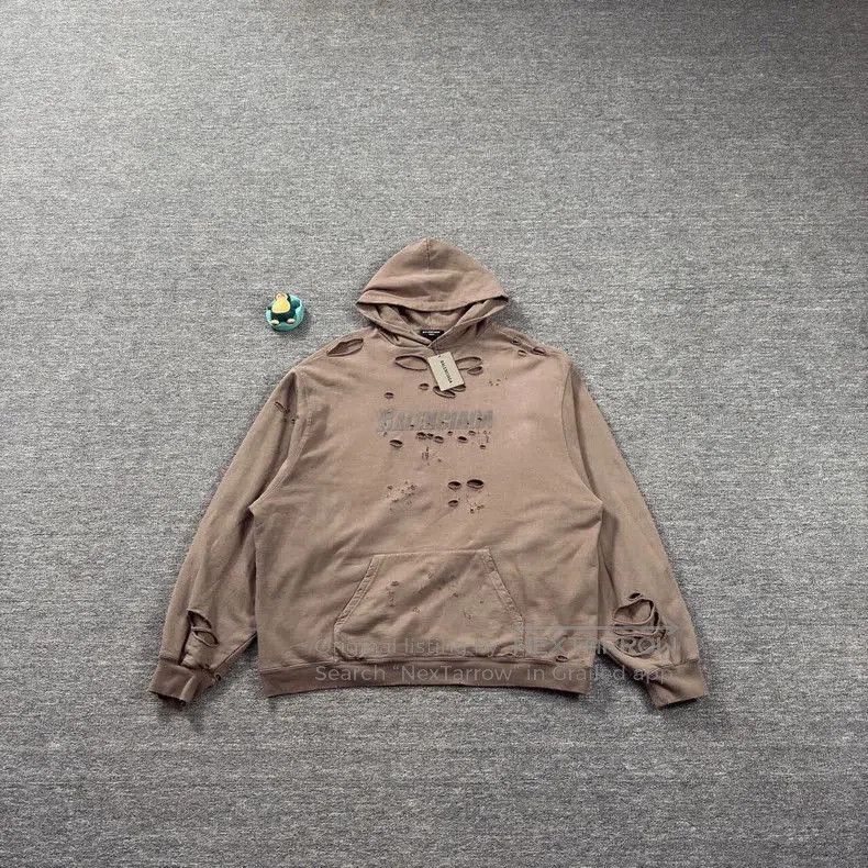 Balenciaga Balenciaga Distressed Beige Sweatshirt M. Size US M / EU 48-50 / 2 - 1 Thumbnail